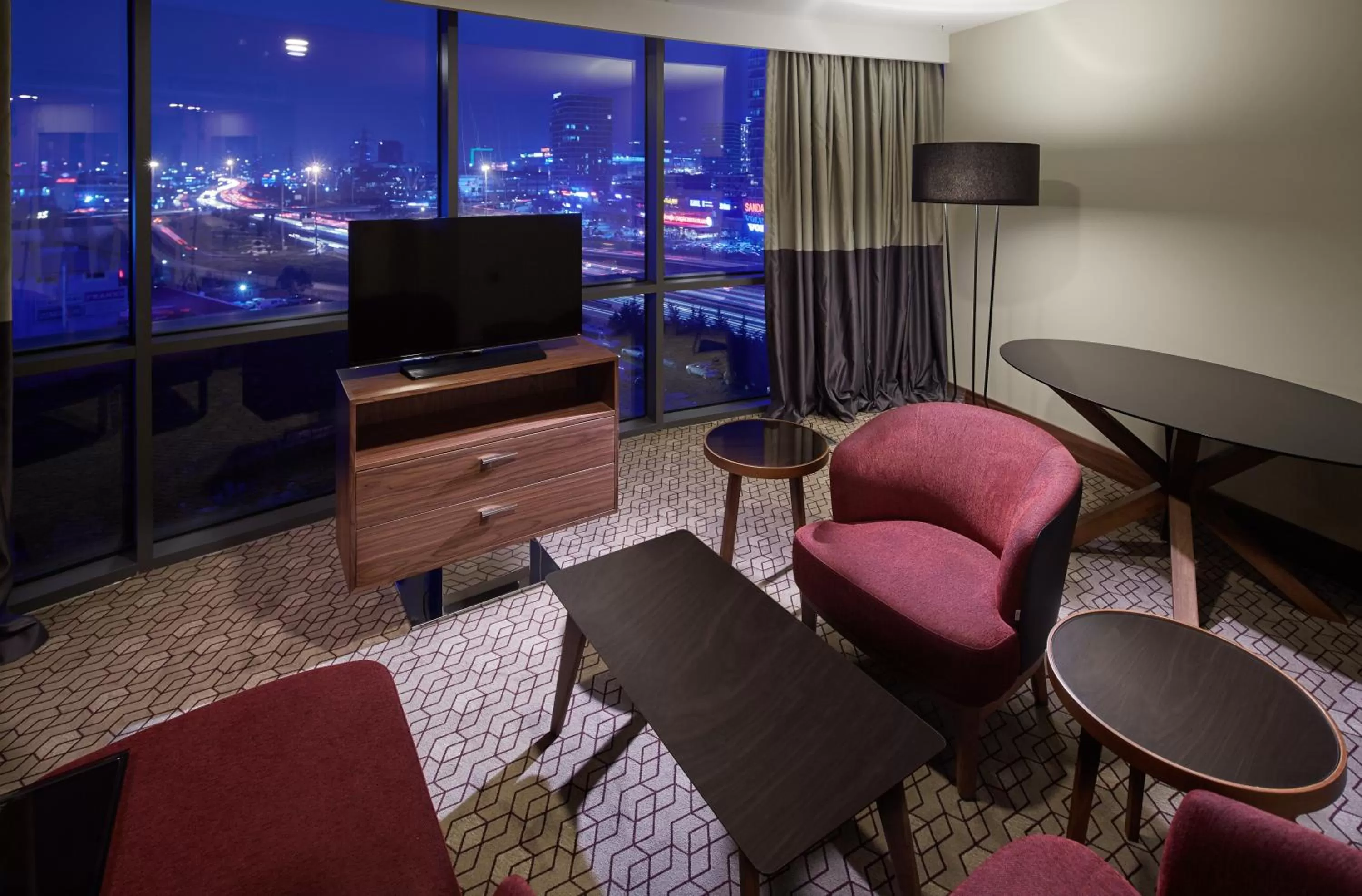 Living room in Pullman Istanbul Hotel & Convention Center