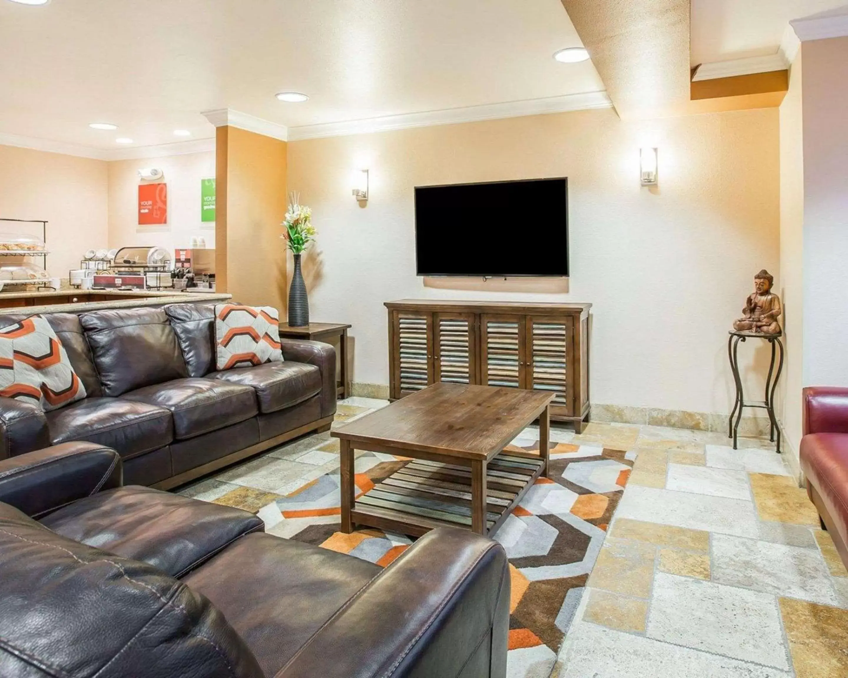 Lobby or reception, Seating Area in Comfort Inn & Suites Salinas