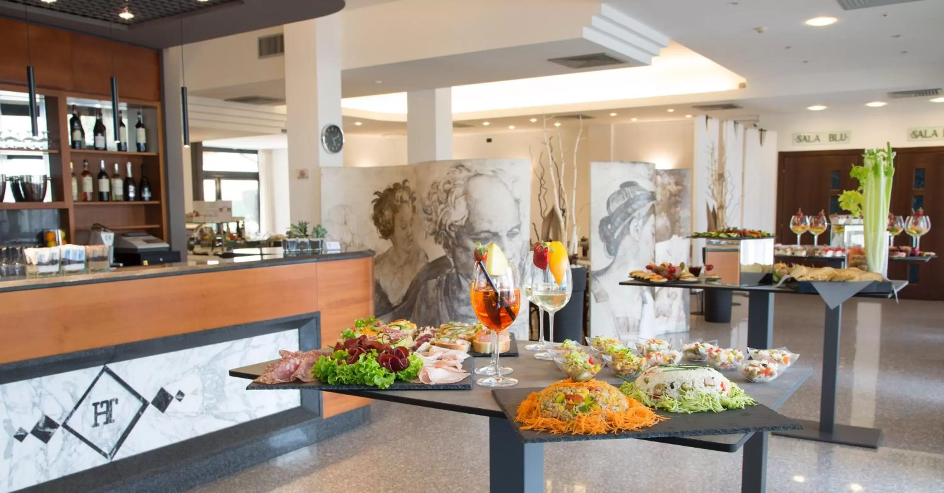 Lounge or bar, Restaurant/Places to Eat in Best Western Hotel Turismo