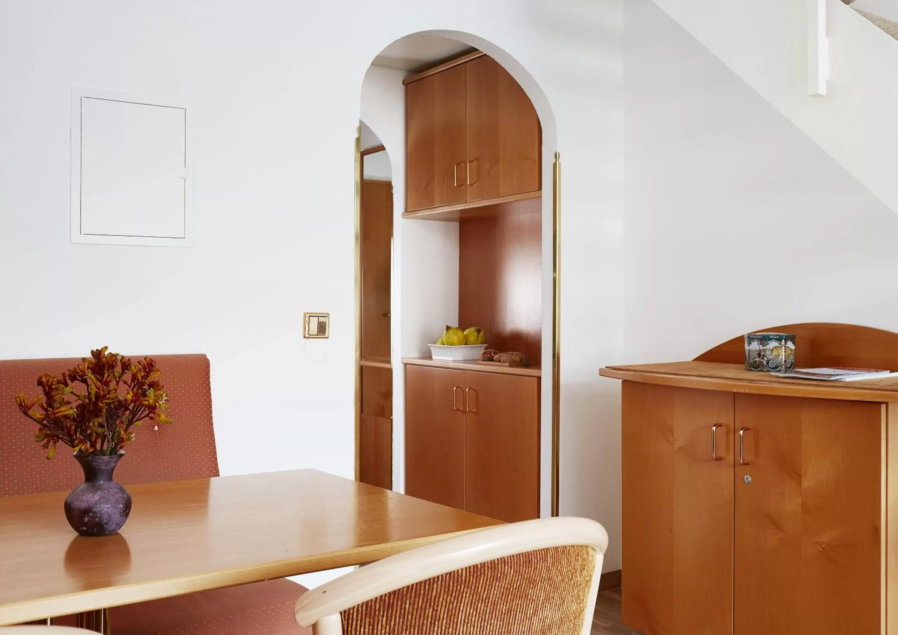 Photo of the whole room, Kitchen/Kitchenette in Living Hotel Nürnberg