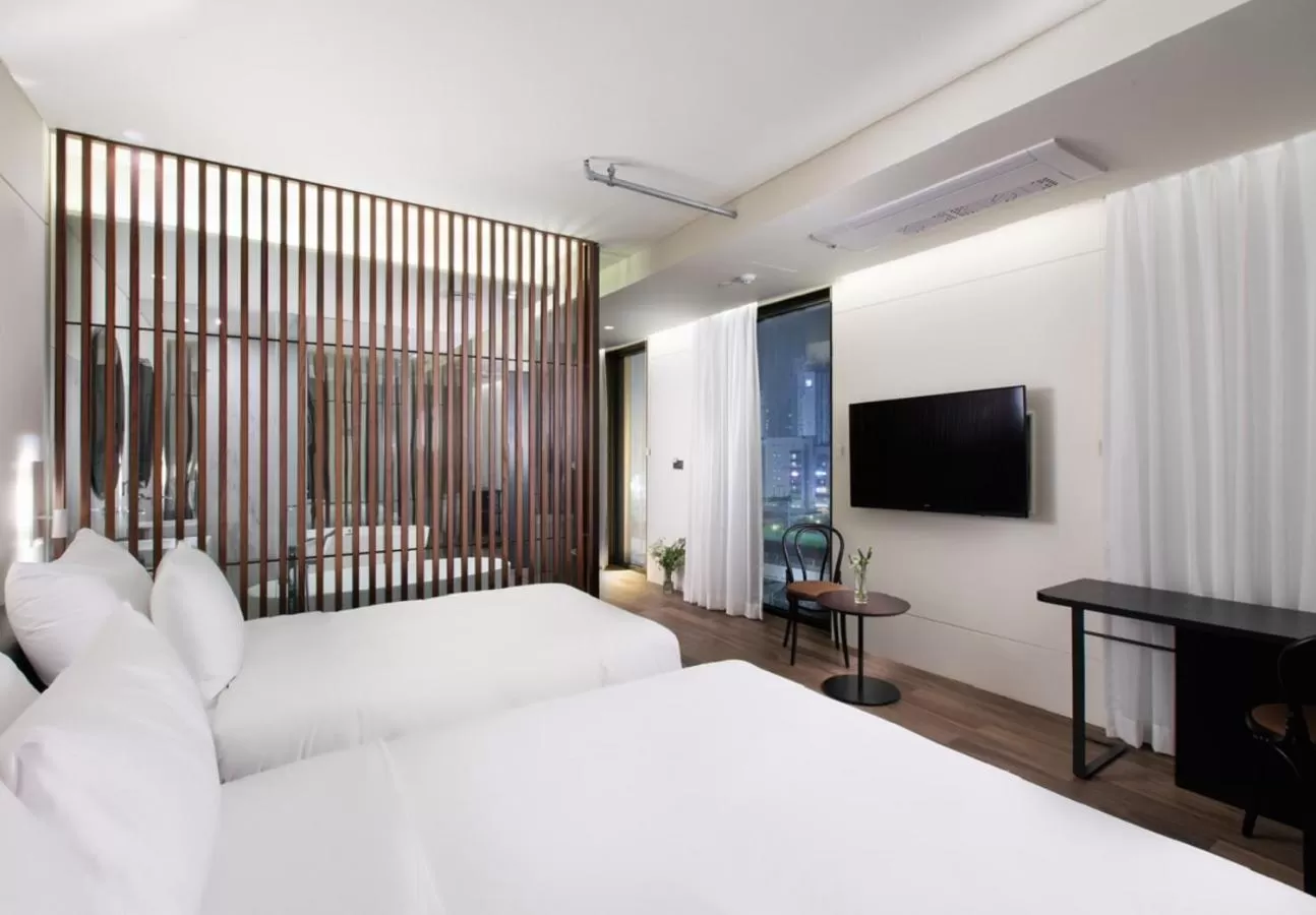 Photo of the whole room, Bed in Park Marine Hotel