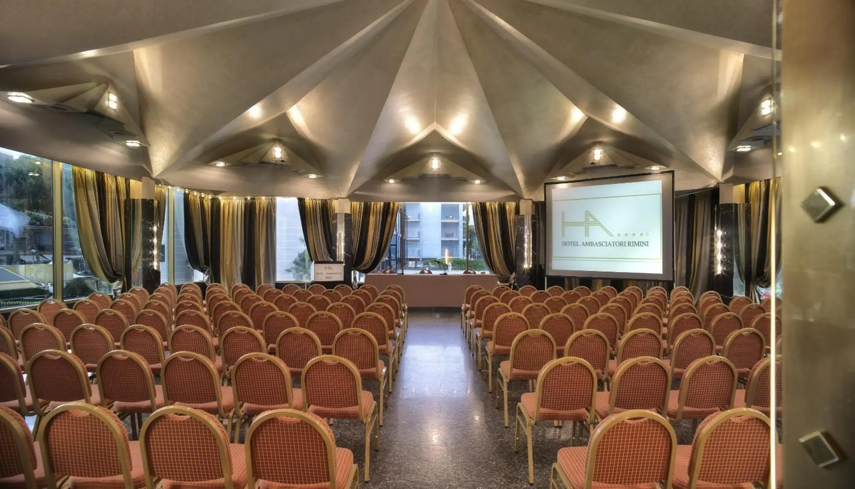 Business facilities in Hotel Ambasciatori