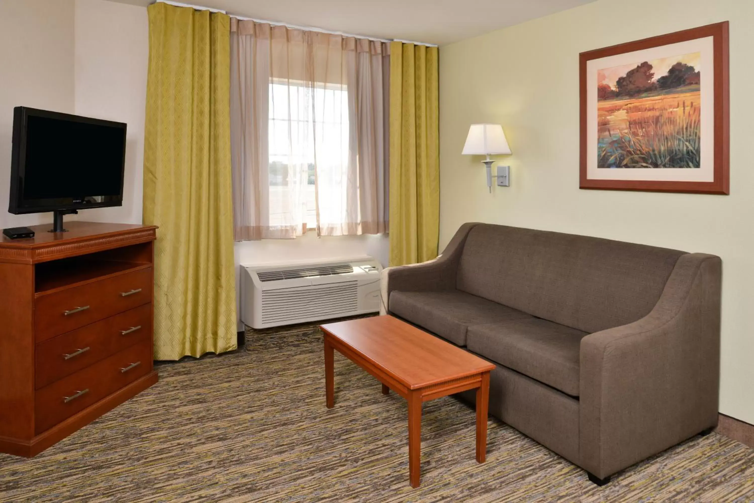 Photo of the whole room, Seating Area in Candlewood Suites Abilene, an IHG Hotel