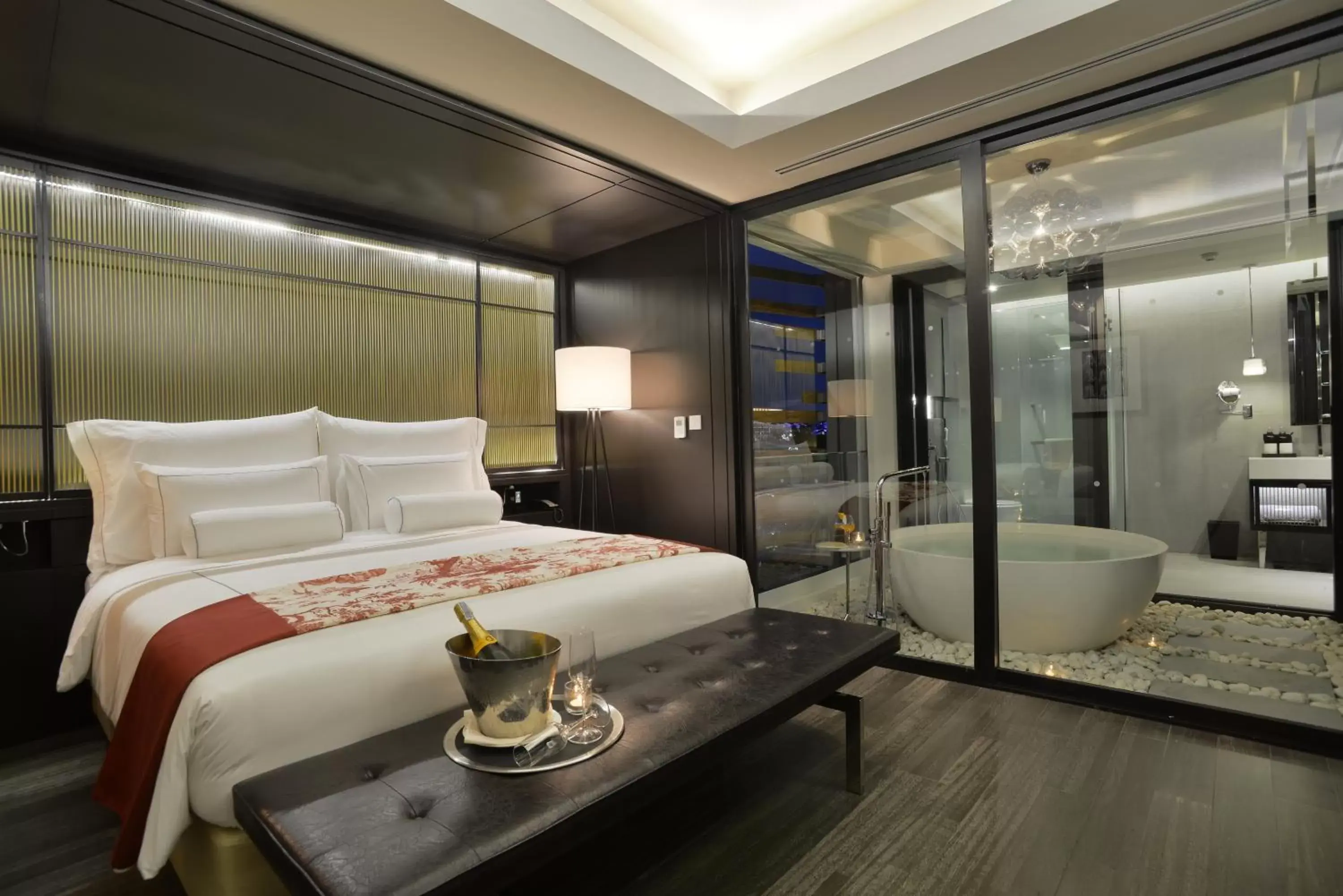 Bathroom, Bed in Akyra Manor Chiang Mai SHA Extra Plus