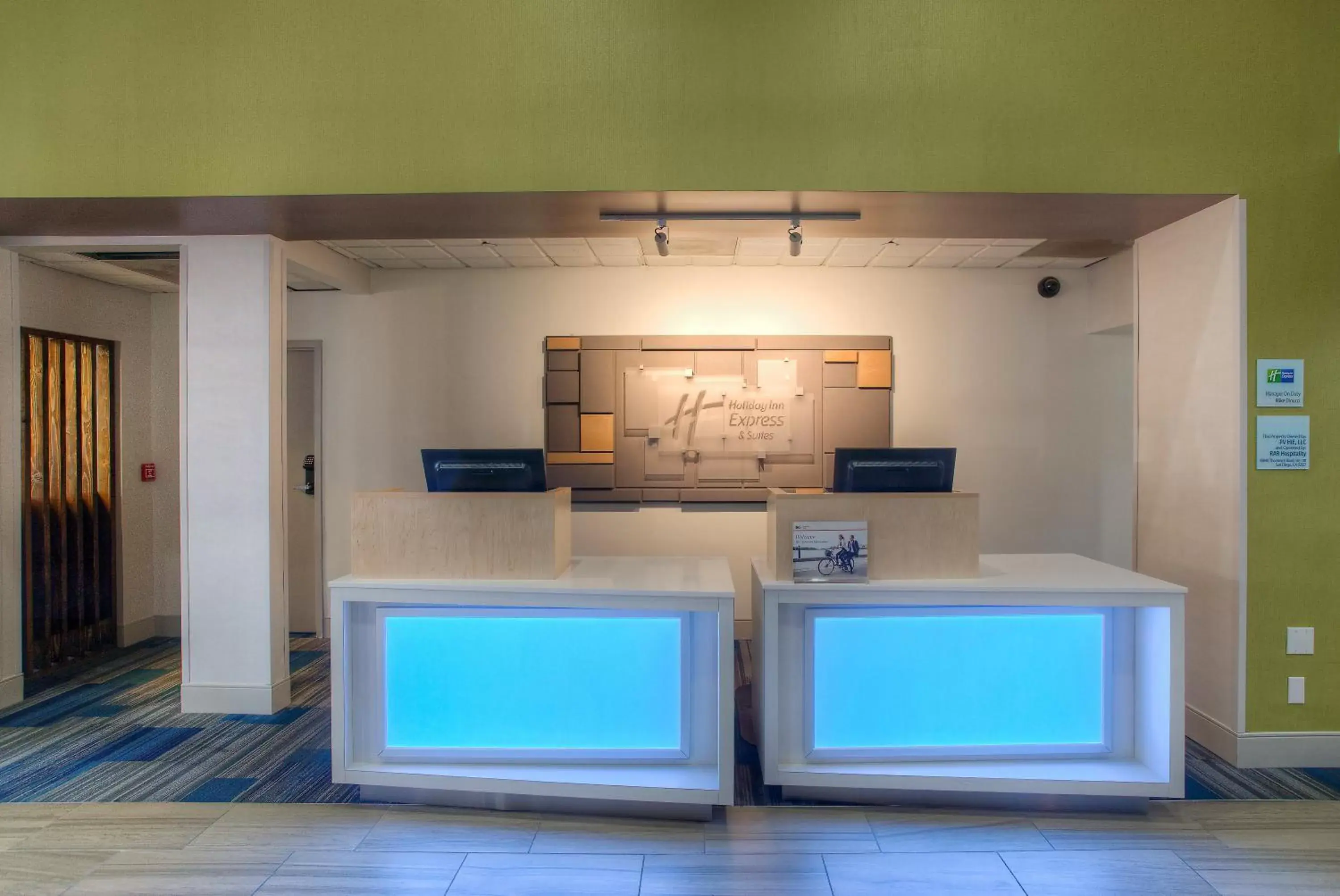 Property building, Lobby/Reception in Holiday Inn Express Hotel & Suites Tempe, an IHG Hotel