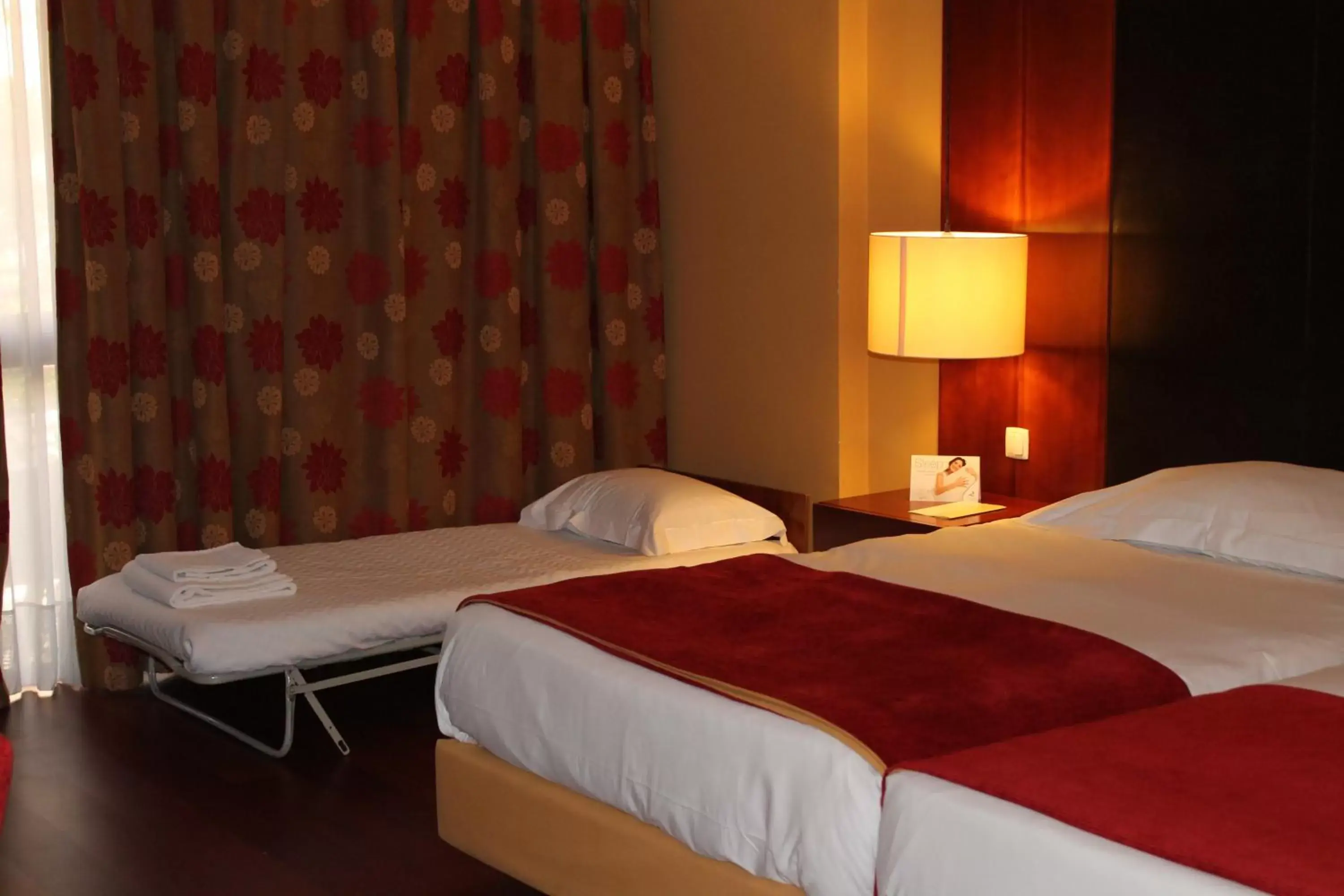 Bed in Leziria Parque Hotel