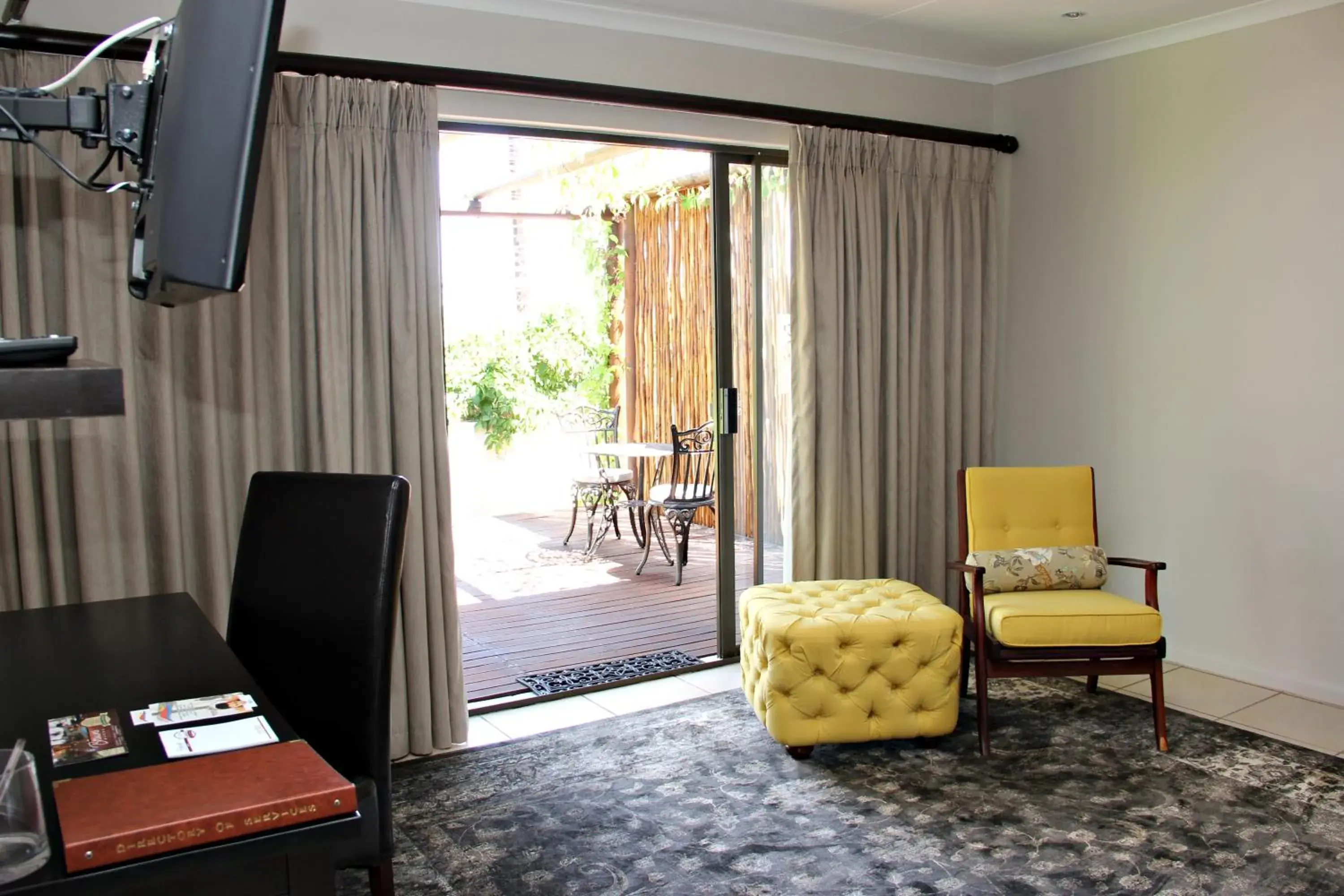 Seating Area in Browns Manor