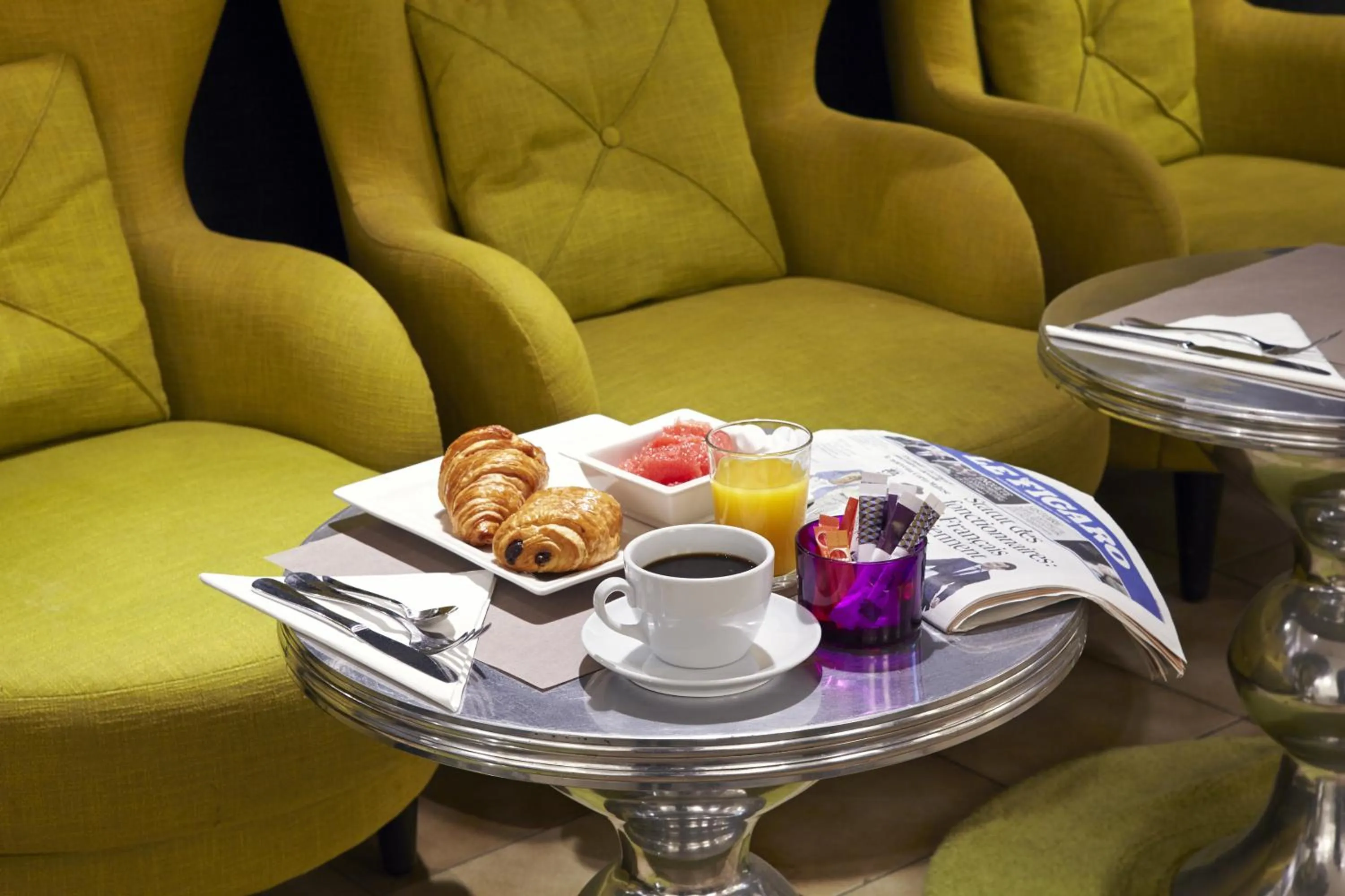 Restaurant/places to eat in Mercure Paris Bastille Saint Antoine