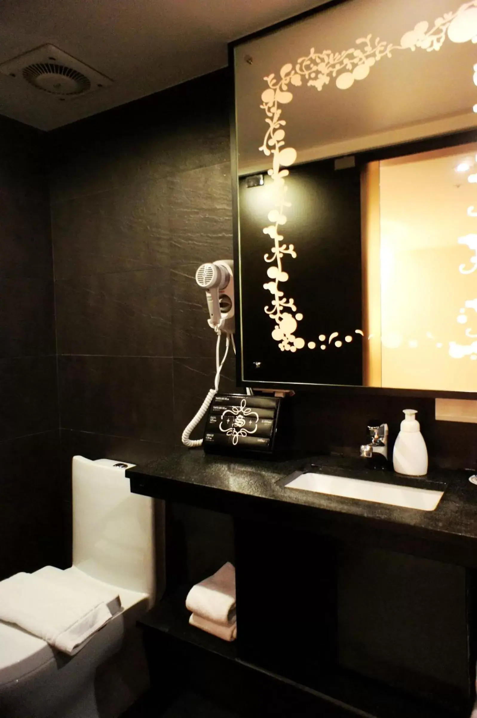 Bathroom in SWIIO Hotel Ximending