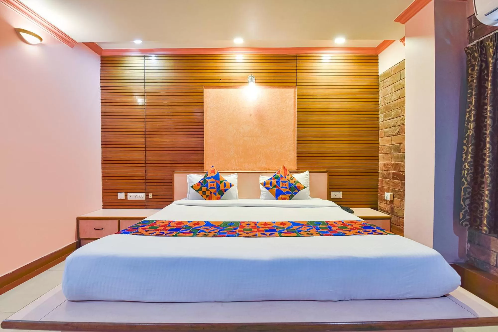 Bed in FabHotel Fly View