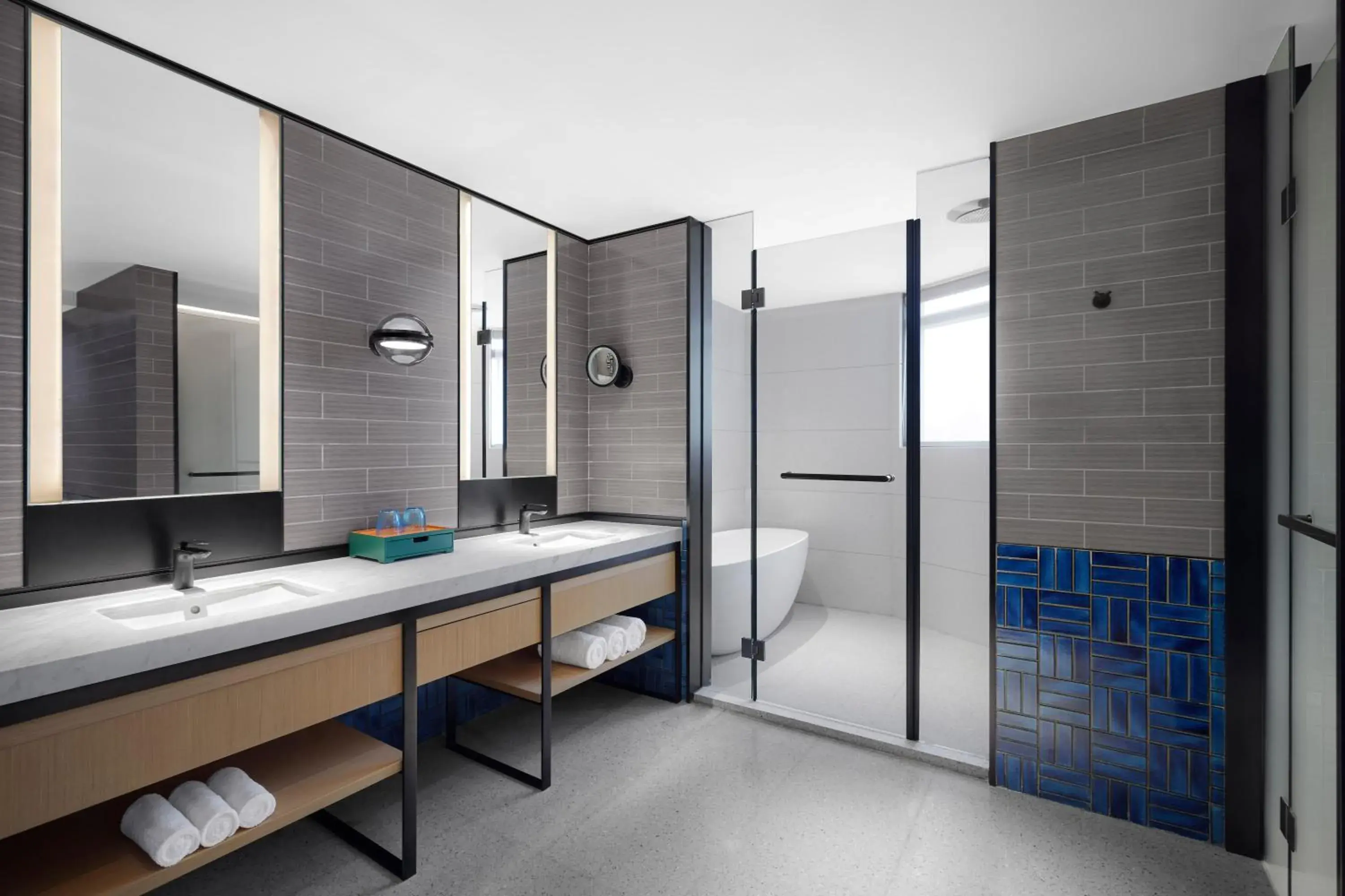 Toilet, Bathroom in Four Points by Sheraton Shenzhen Bao'an