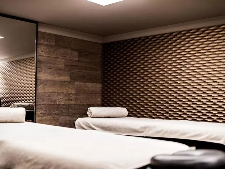 Spa and wellness centre/facilities, Bed in Le Val Thorens, a Beaumier hotel