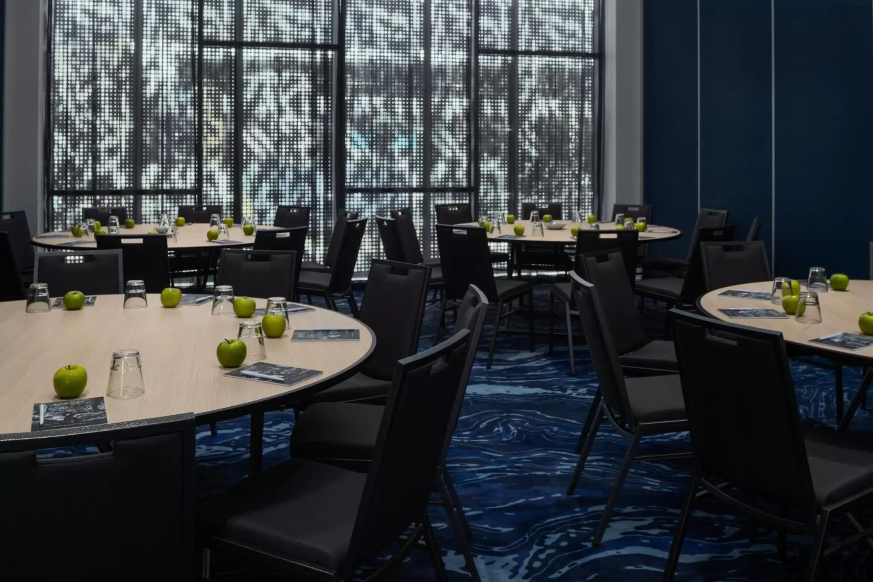 Meeting/conference room, Restaurant/Places to Eat in Rydges Gold Coast Airport