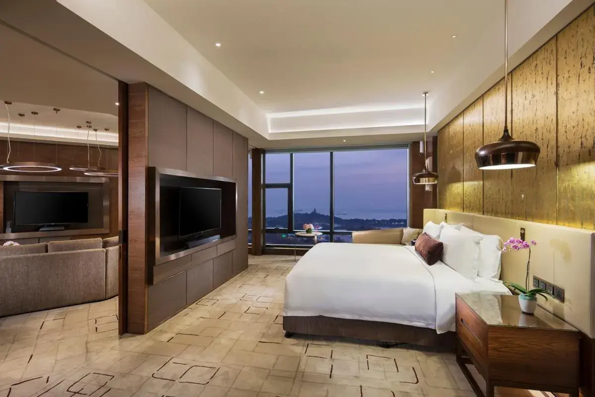 Bedroom in InterContinental Nantong, an IHG Hotel-Best view of yangtze