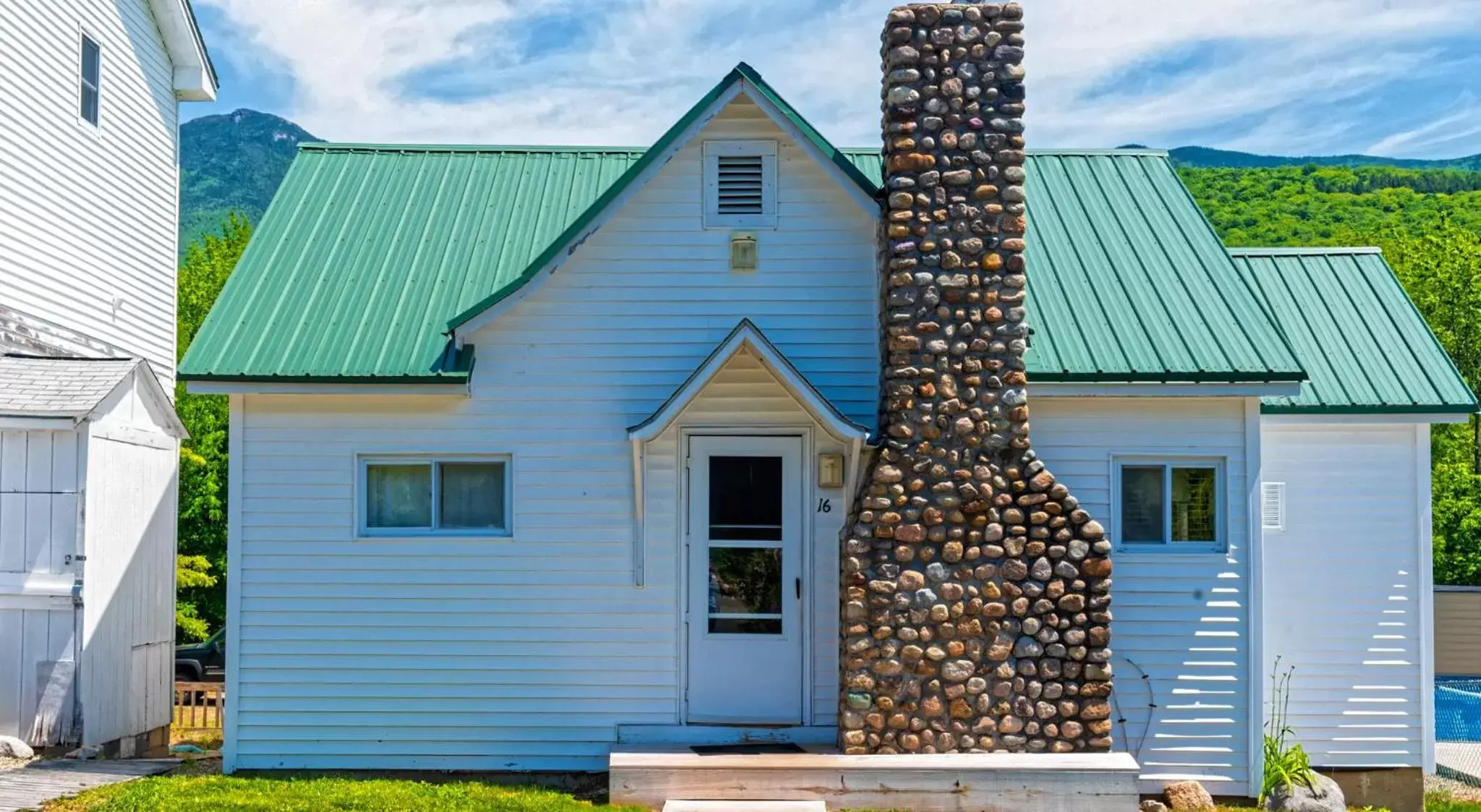 Property Building in Parker's Motel