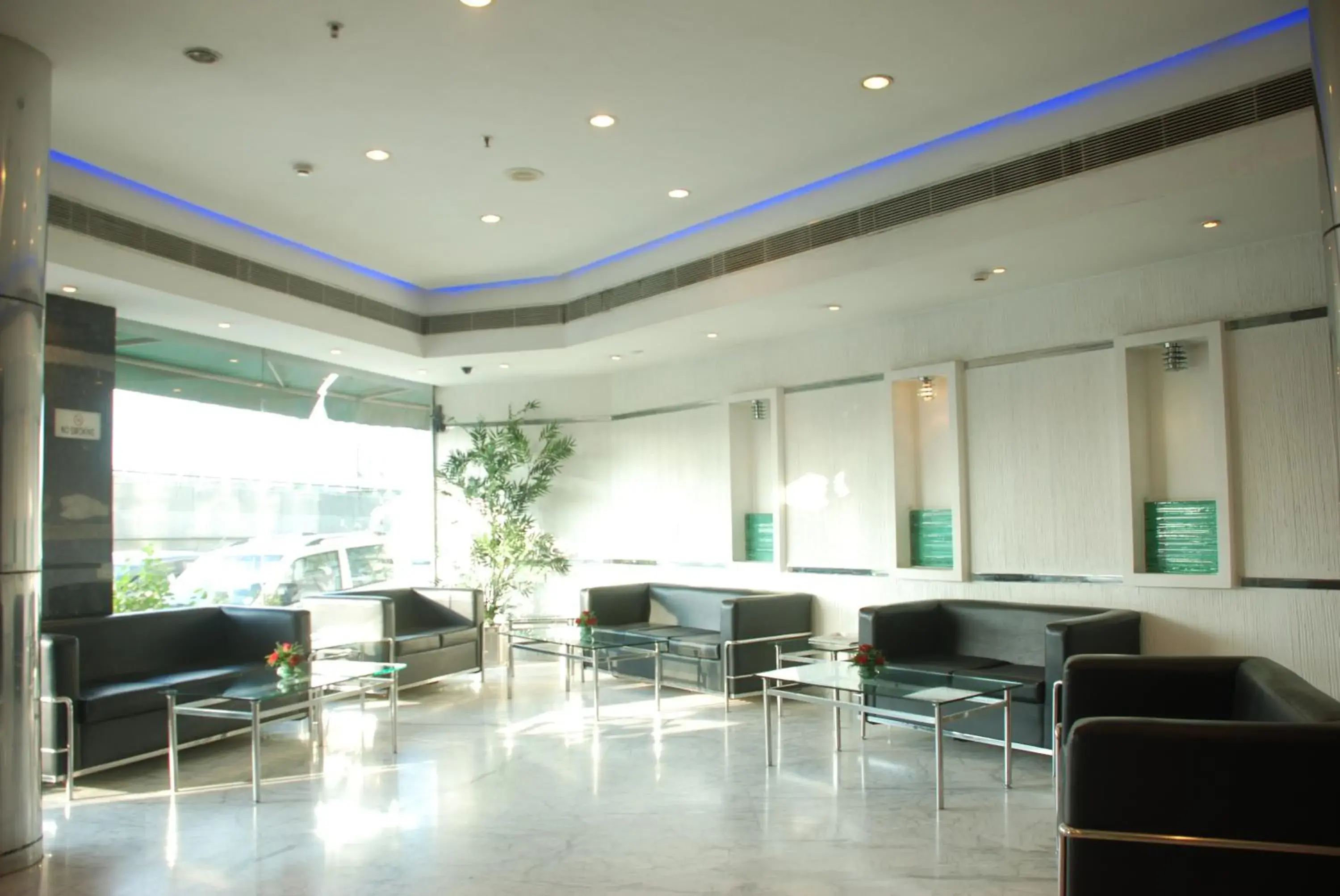 Lobby or reception in Hotel Shanti Palace Mahipalpur Lobby or reception in Hotel Shanti Palace Mahipalpur