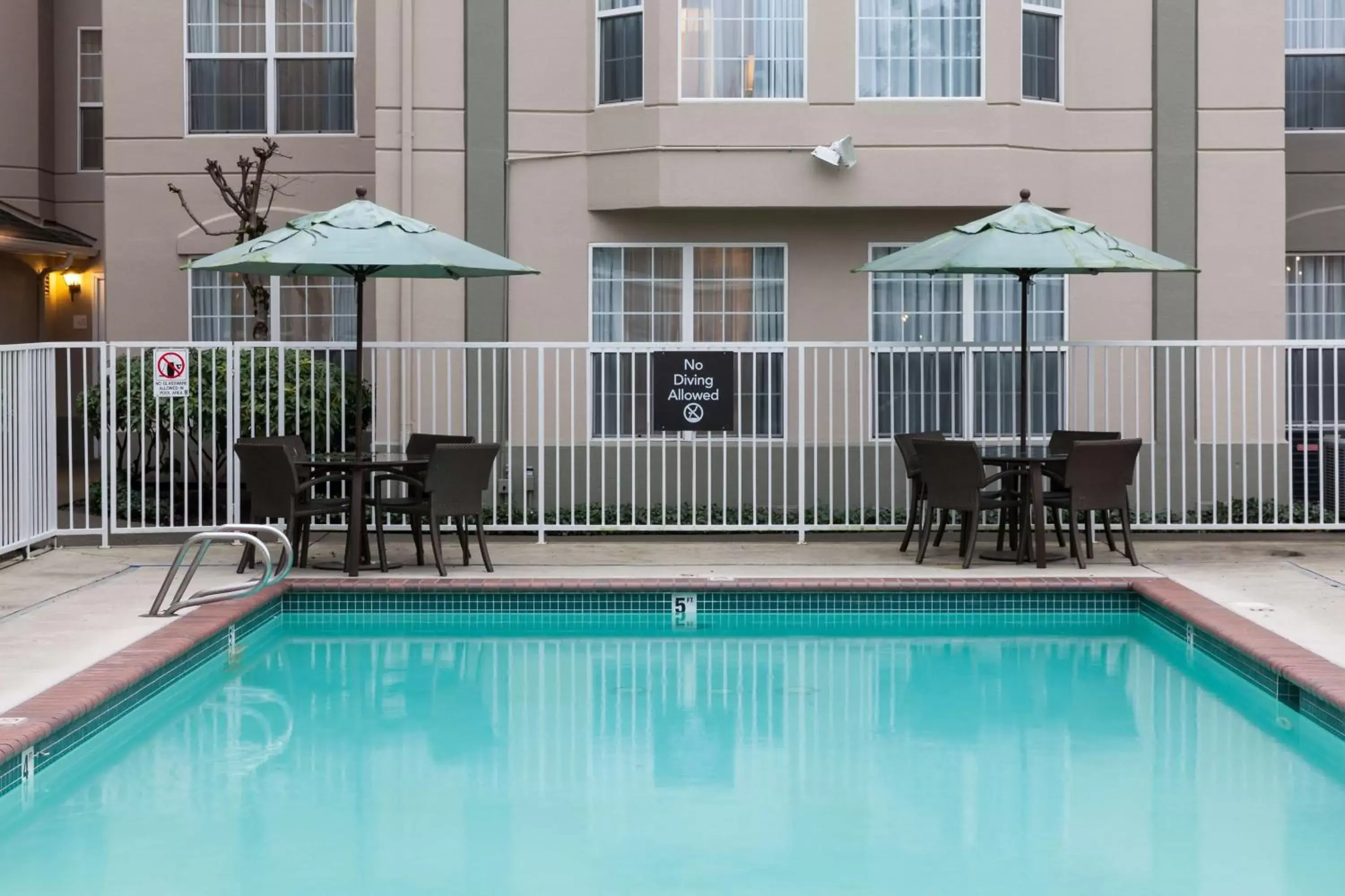 Pool view, Swimming Pool in Homewood Suites by Hilton Seattle-Tacoma Airport/Tukwila