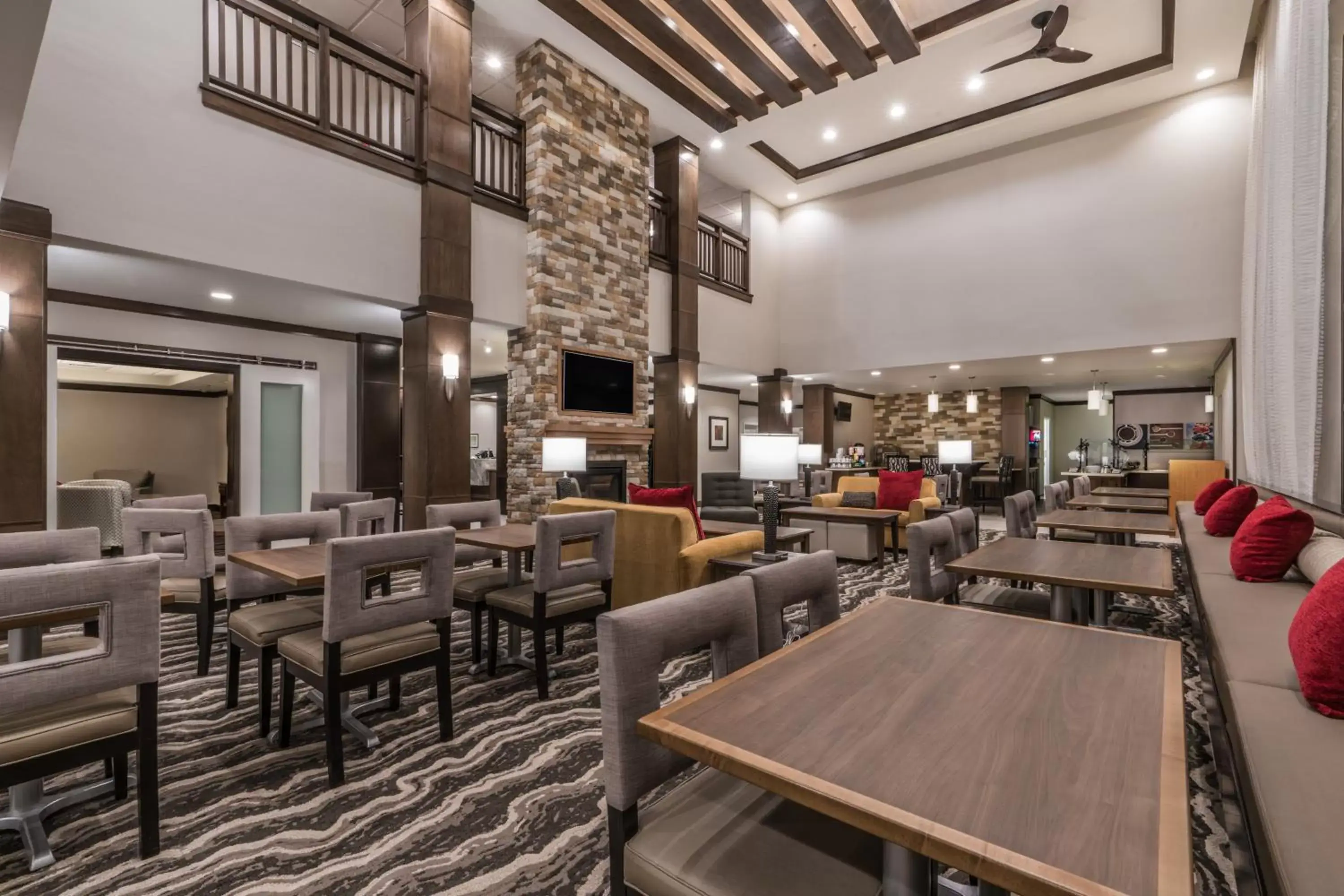 Property building, Restaurant/Places to Eat in Staybridge Suites Anchorage, an IHG Hotel