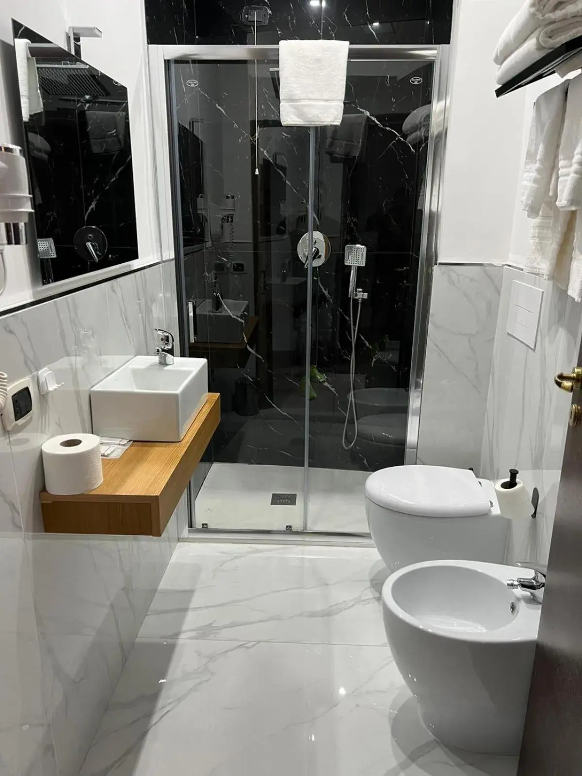 Bathroom in Hotel Barbato
