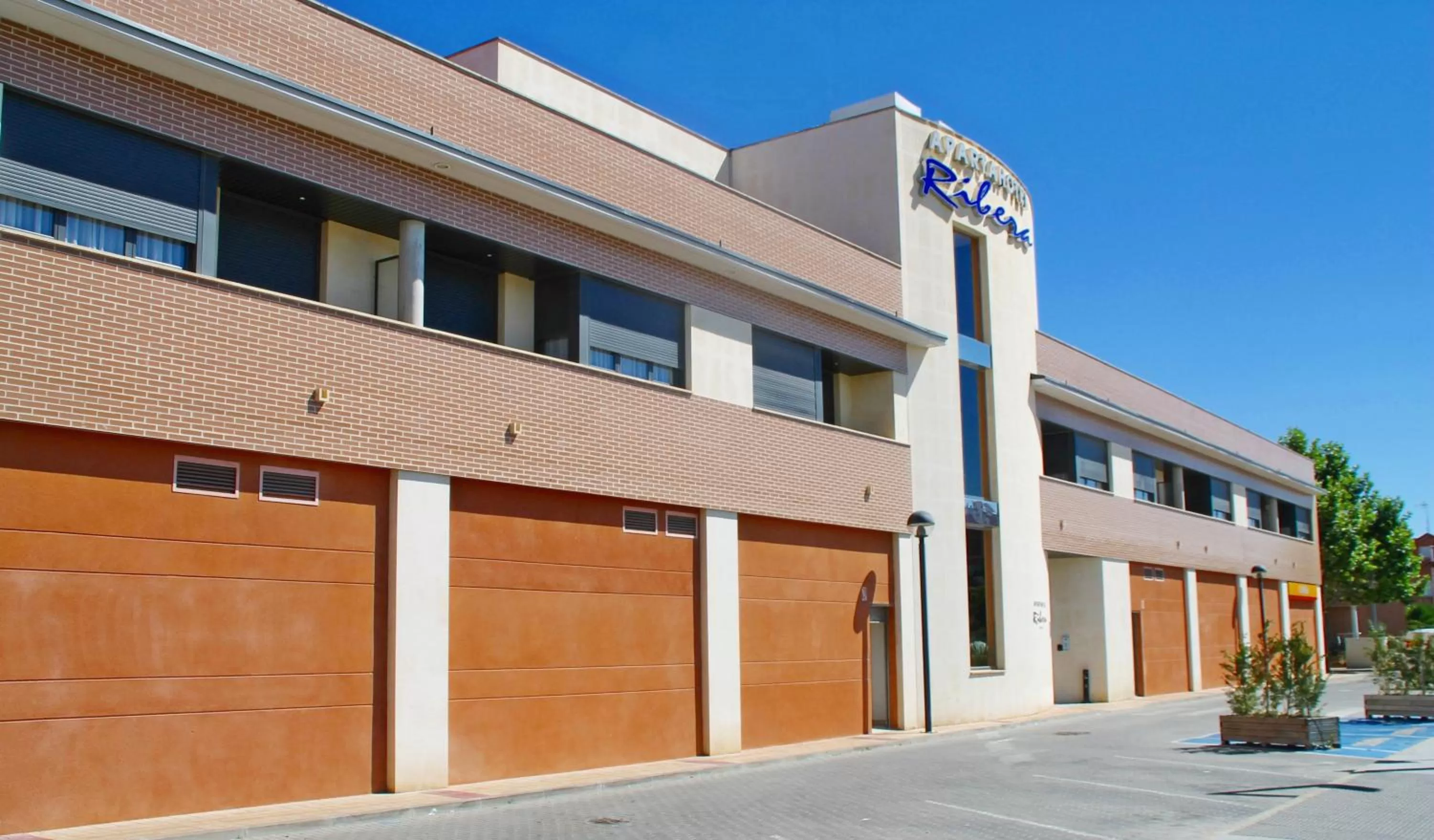 Facade/entrance, Property Building in Apartahotel Ribera