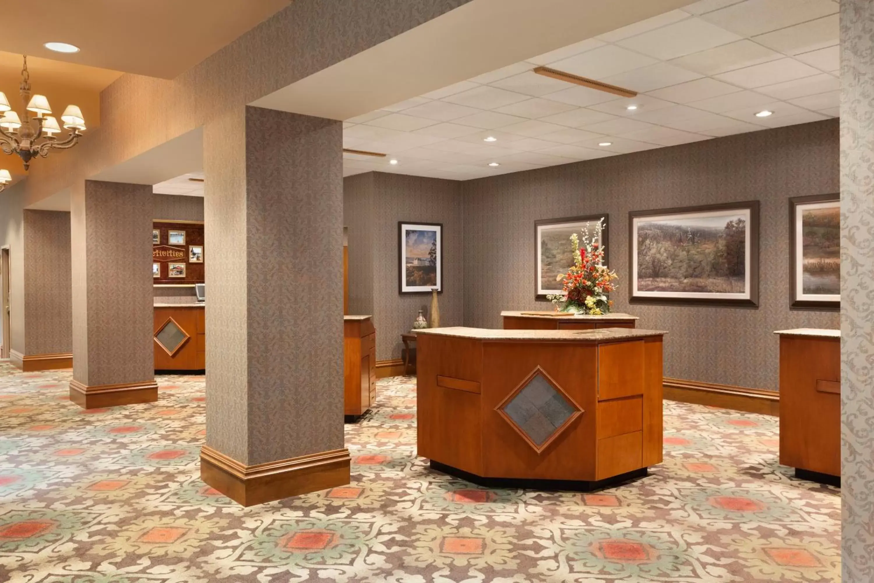 Lobby or reception, Lobby/Reception in Chateau on the Lake Resort Spa and Convention Center