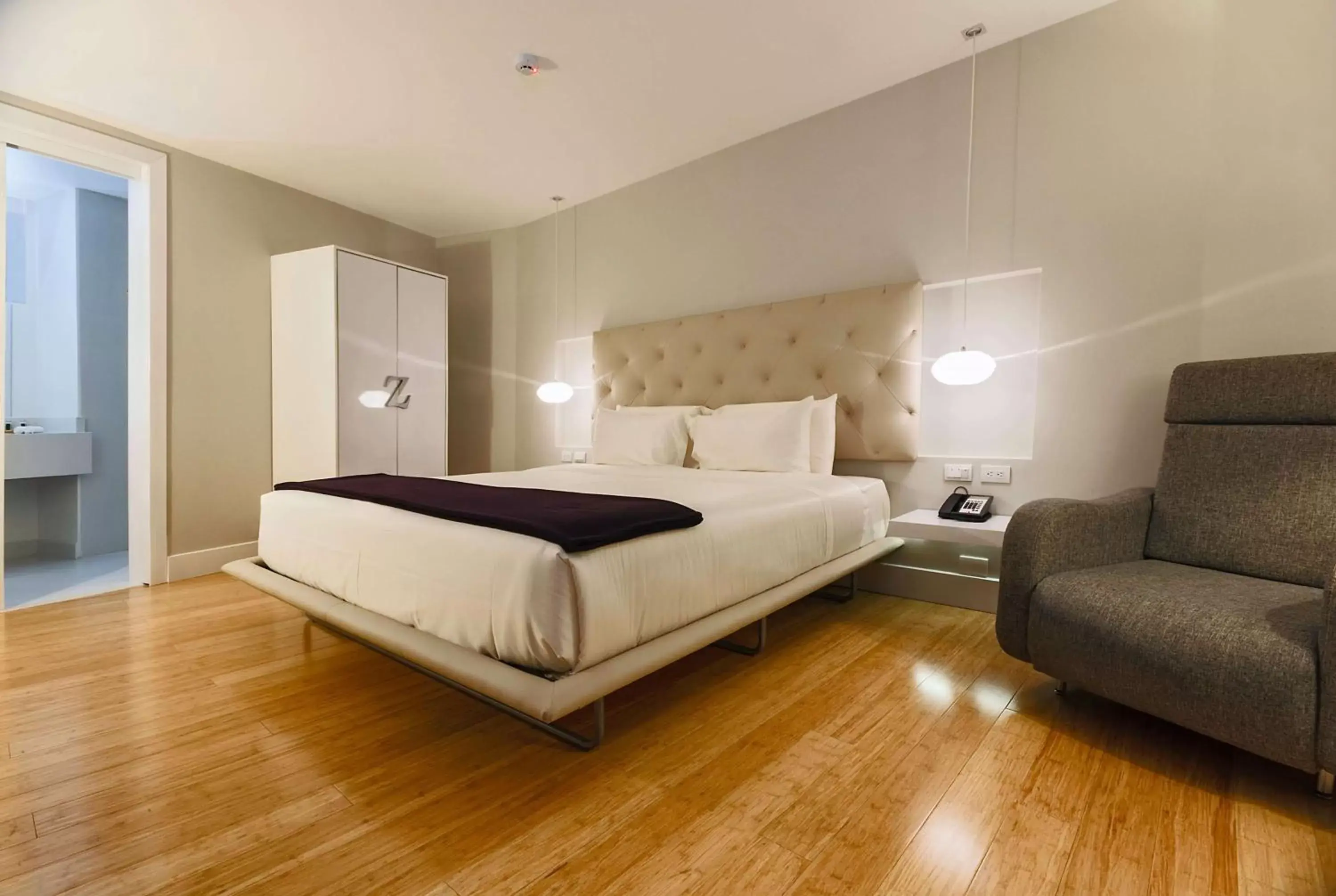 Photo of the whole room, Bed in TRYP by Wyndham Cuenca Zahir
