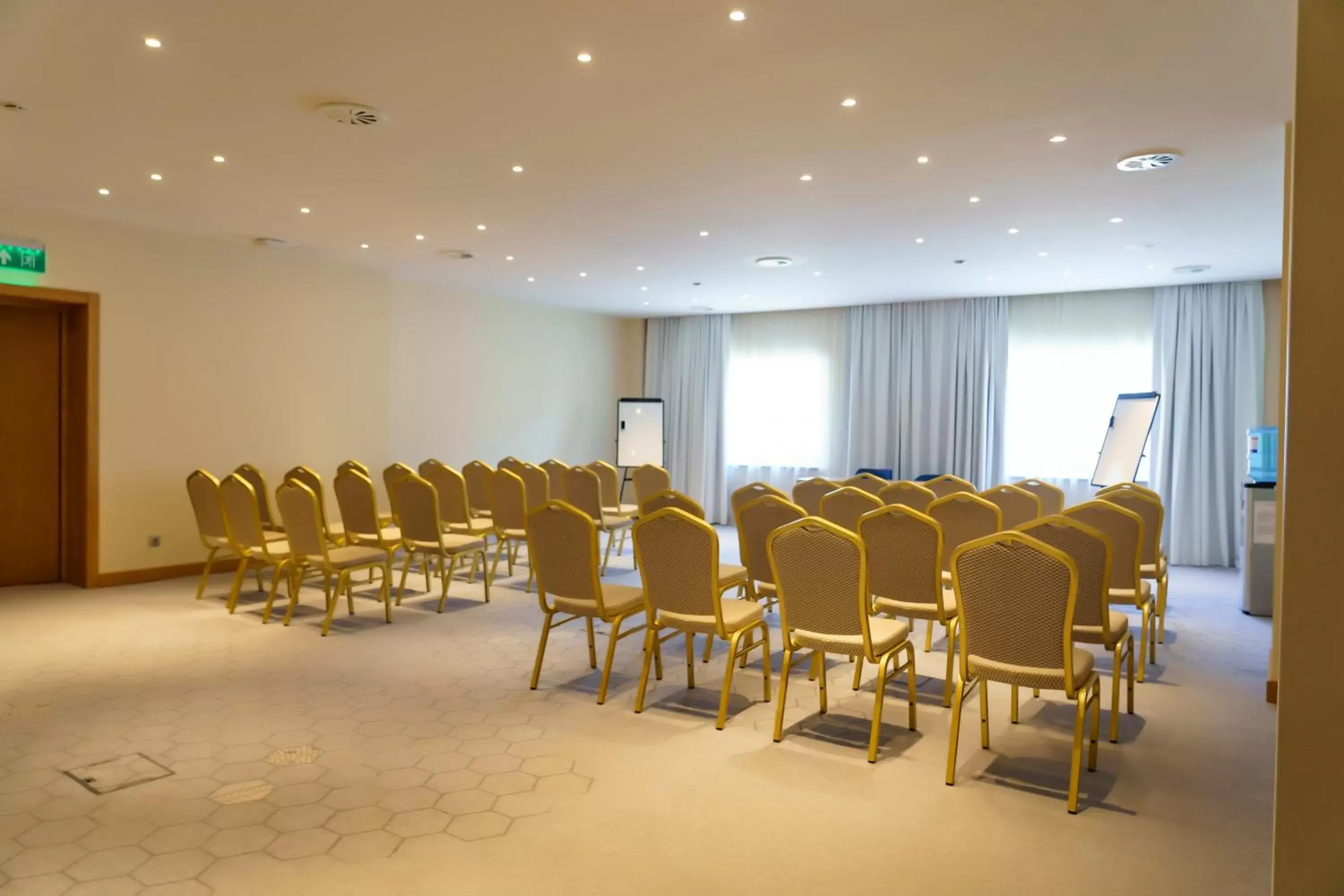 Meeting/conference room in Holiday Inn - Aktau - Seaside, an IHG Hotel