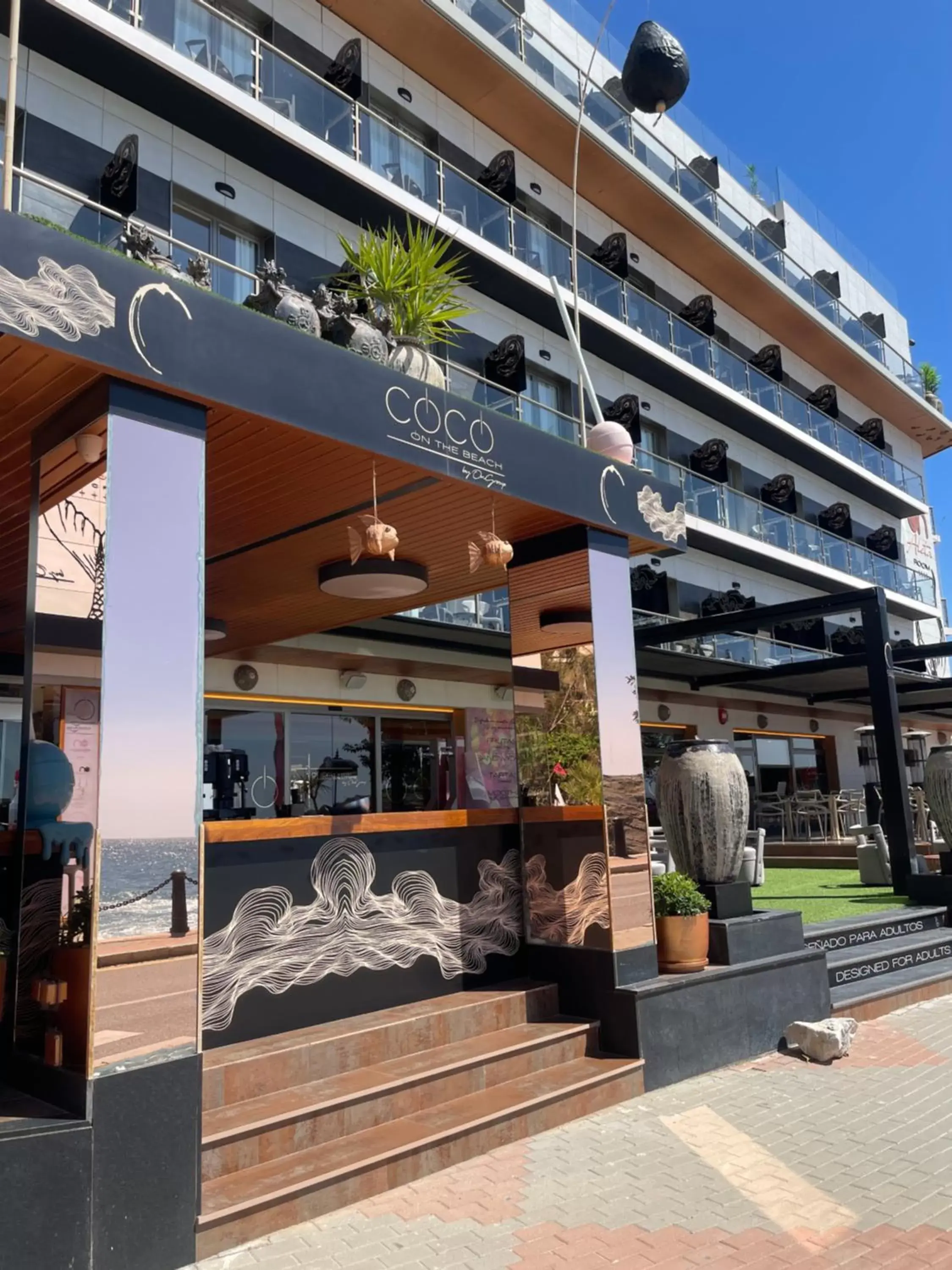 Property building in ON ALETA ROOM designed for adults Property building in ON ALETA ROOM designed for adults