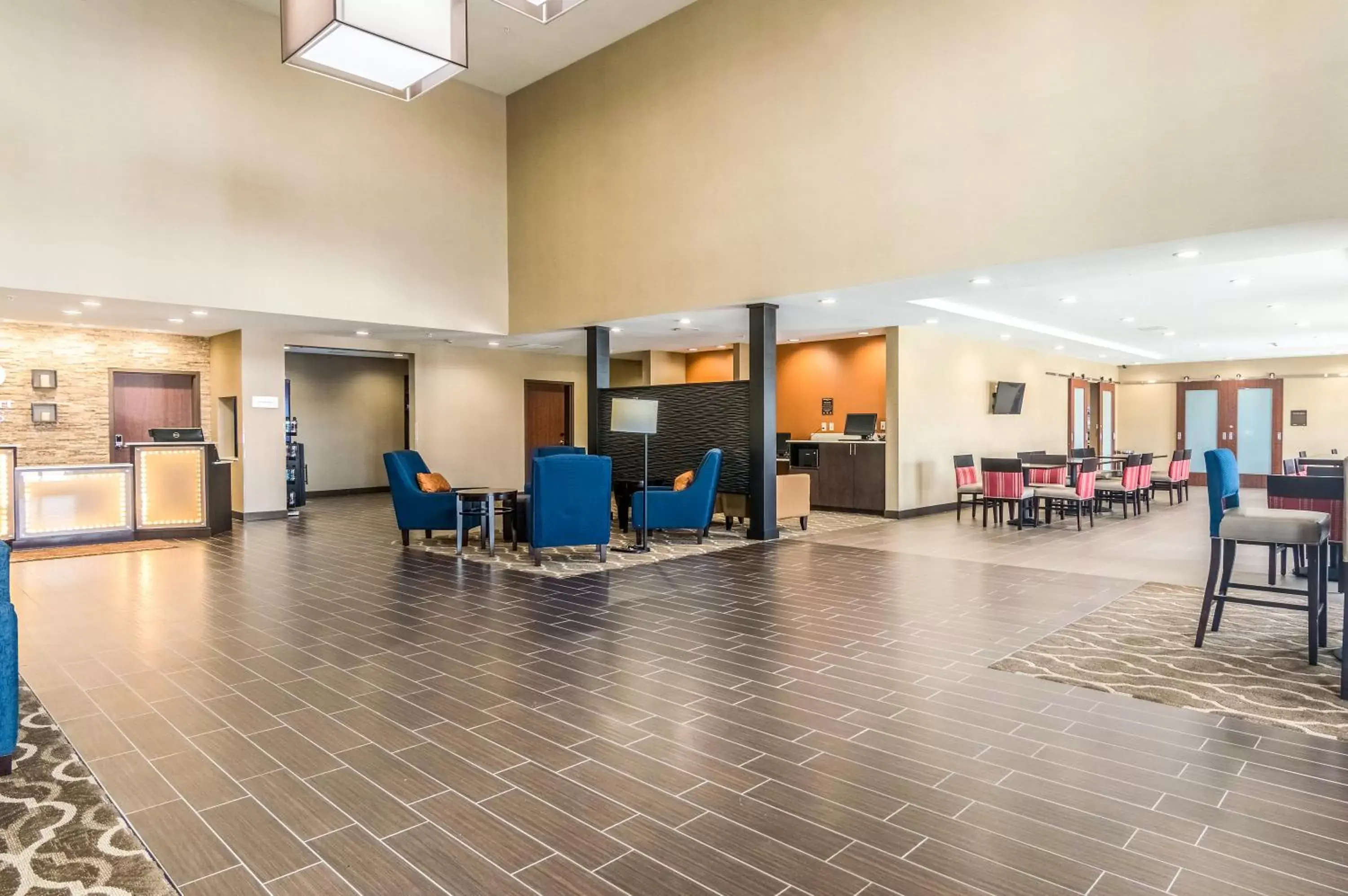 Lobby or reception in Comfort Suites Meridian and I-40 Lobby or reception in Comfort Suites Meridian and I-40