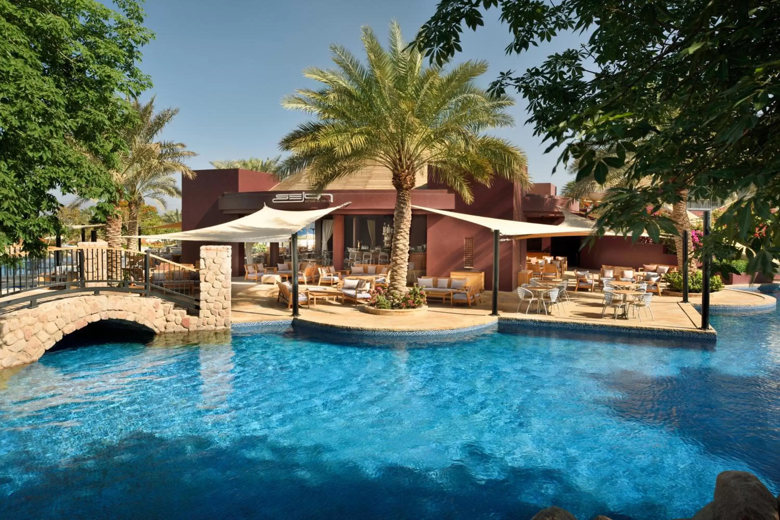 Restaurant/places to eat, Swimming Pool in Movenpick Resort & Spa Tala Bay Aqaba