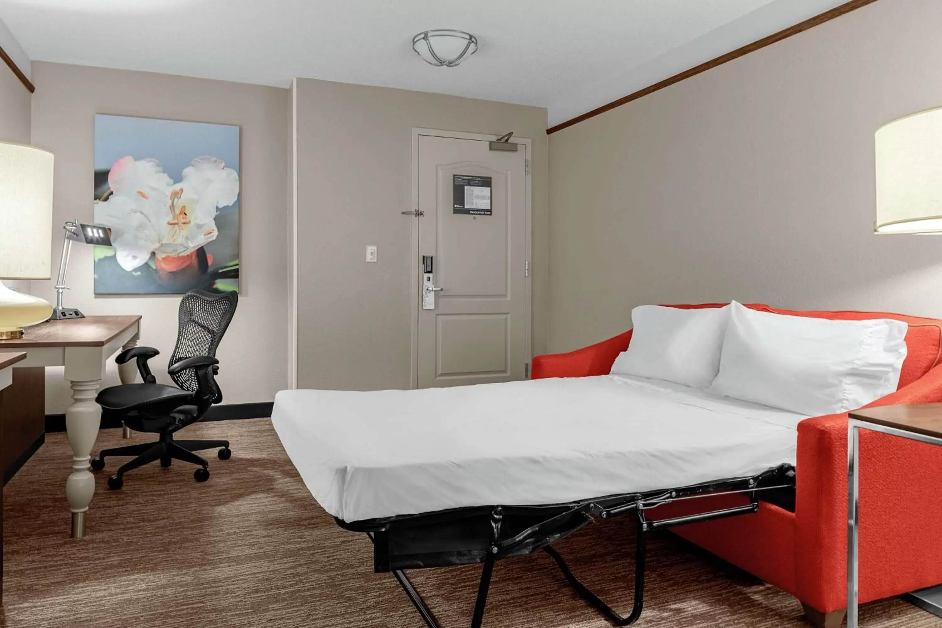 Bed in Hilton Garden Inn Wilmington Mayfaire Town Center Bed in Hilton Garden Inn Wilmington Mayfaire Town Center