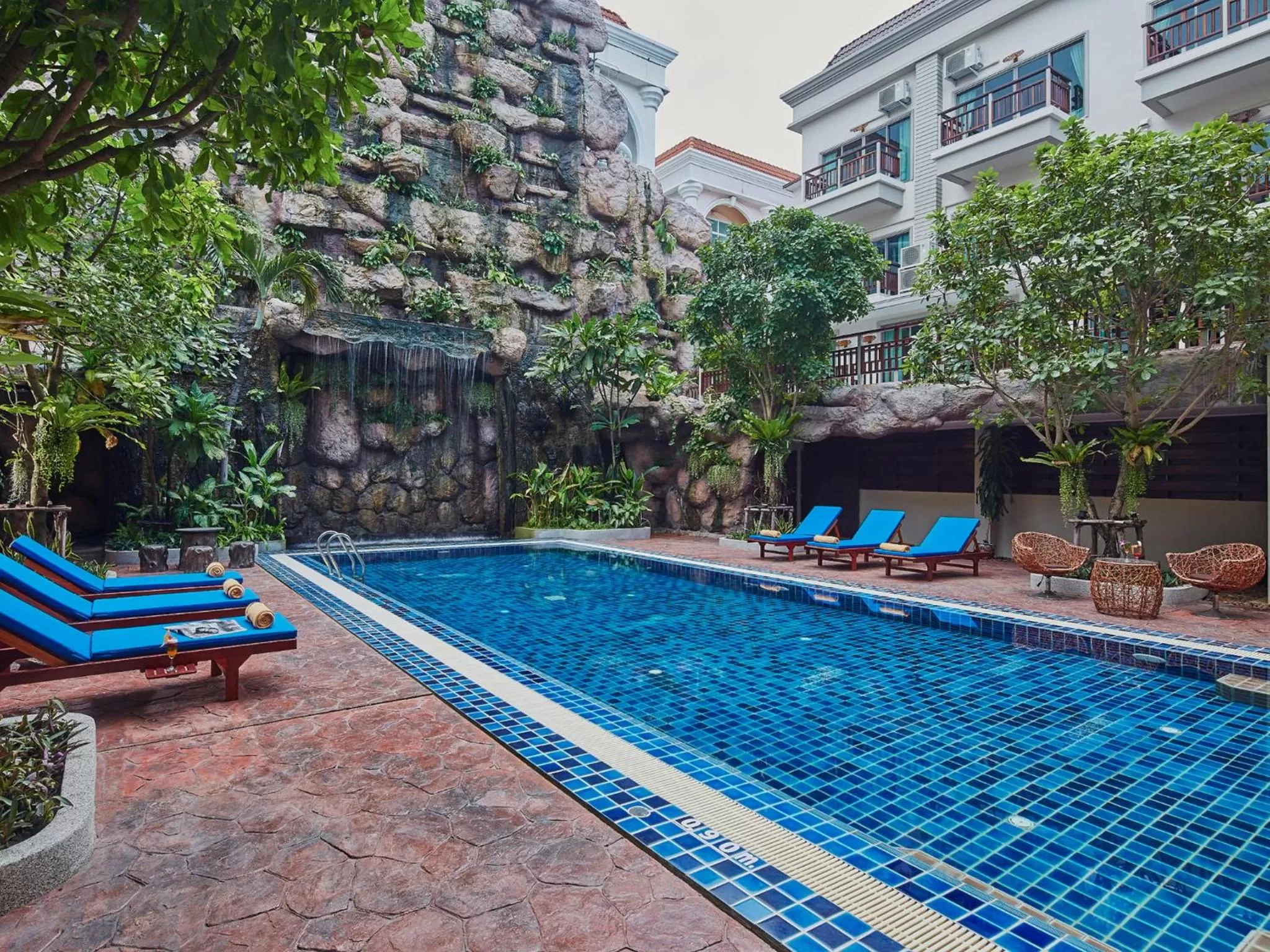 Swimming pool in The Agate Pattaya Boutique Resort