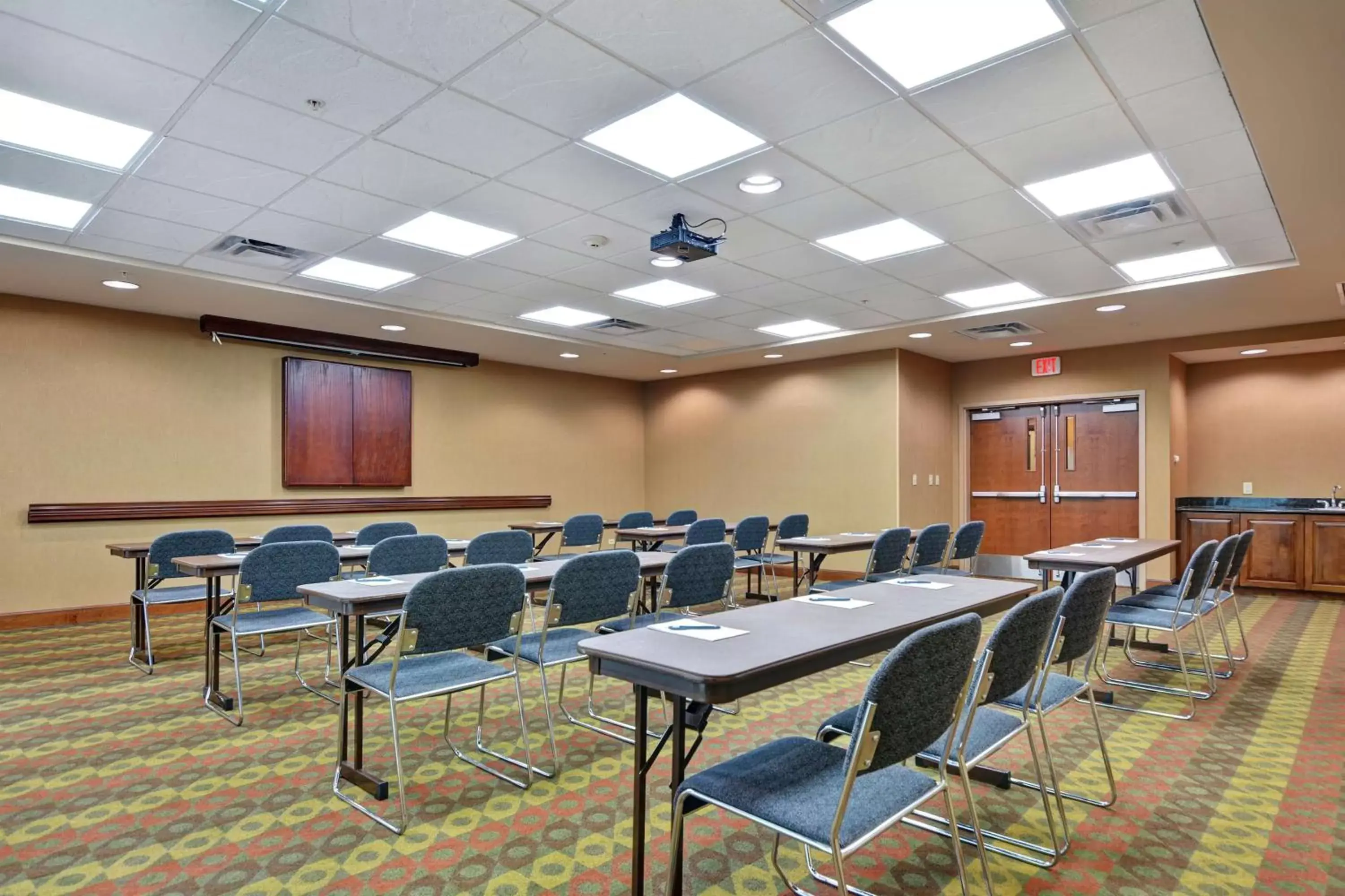 Meeting/conference room in Homewood Suites by Hilton Fayetteville