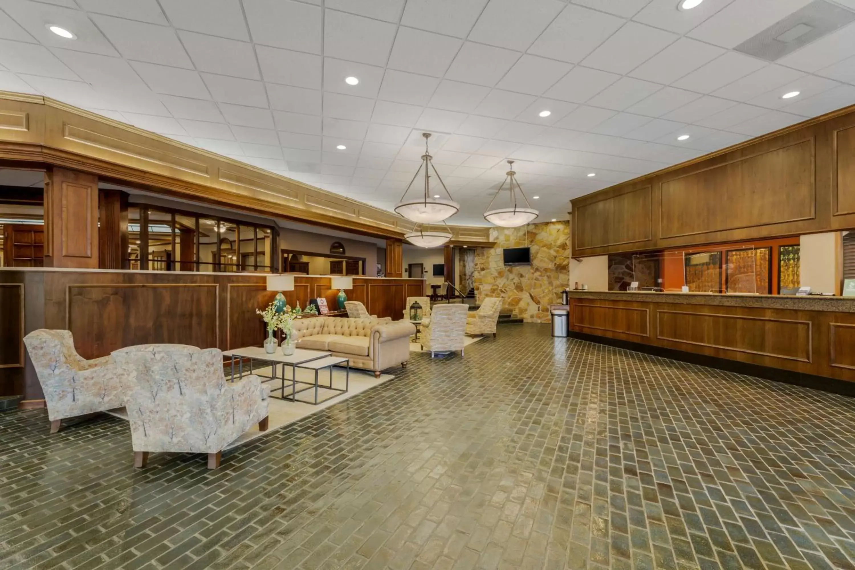 Lobby or reception in Best Western Plus Wooster Hotel & Conference Center