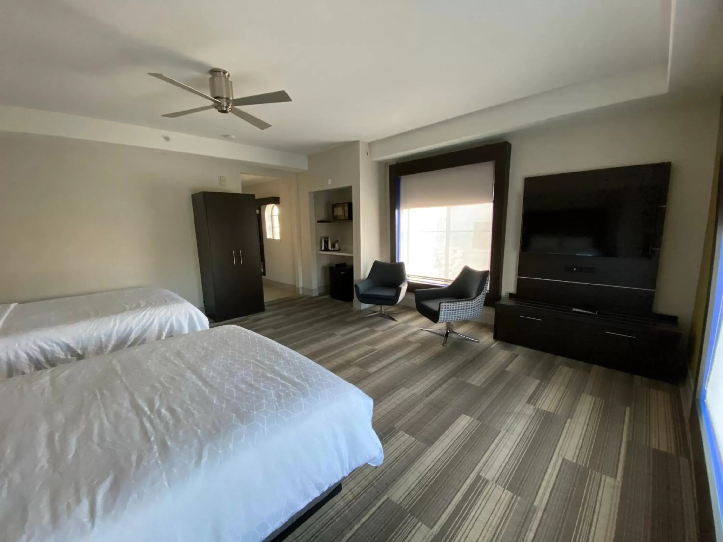 Photo of the whole room, TV/Entertainment Center in Holiday Inn Express Hotel & Suites El Dorado Hills, an IHG Hotel