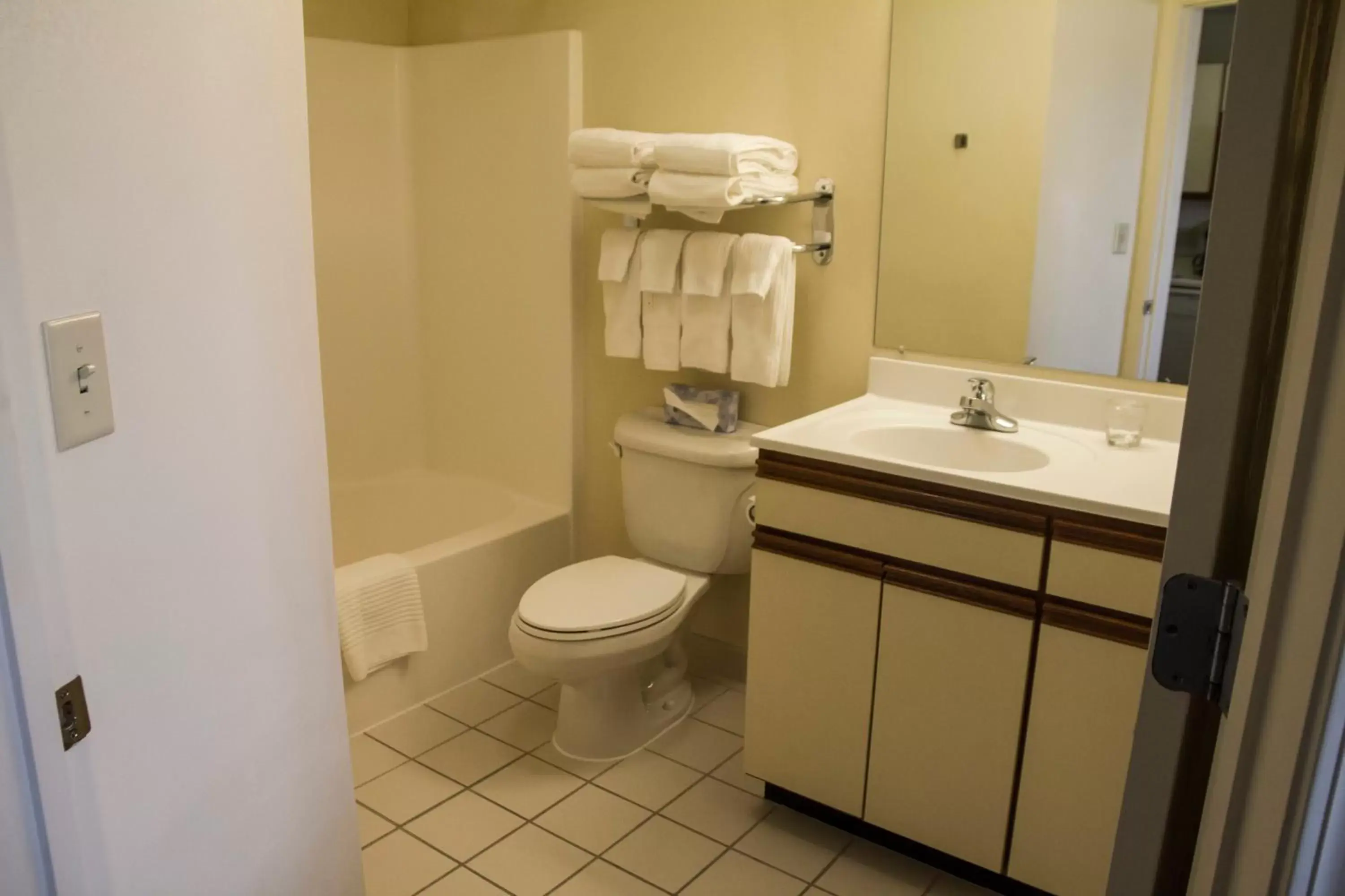 Bathroom in Candlewood Suites Syracuse-Airport