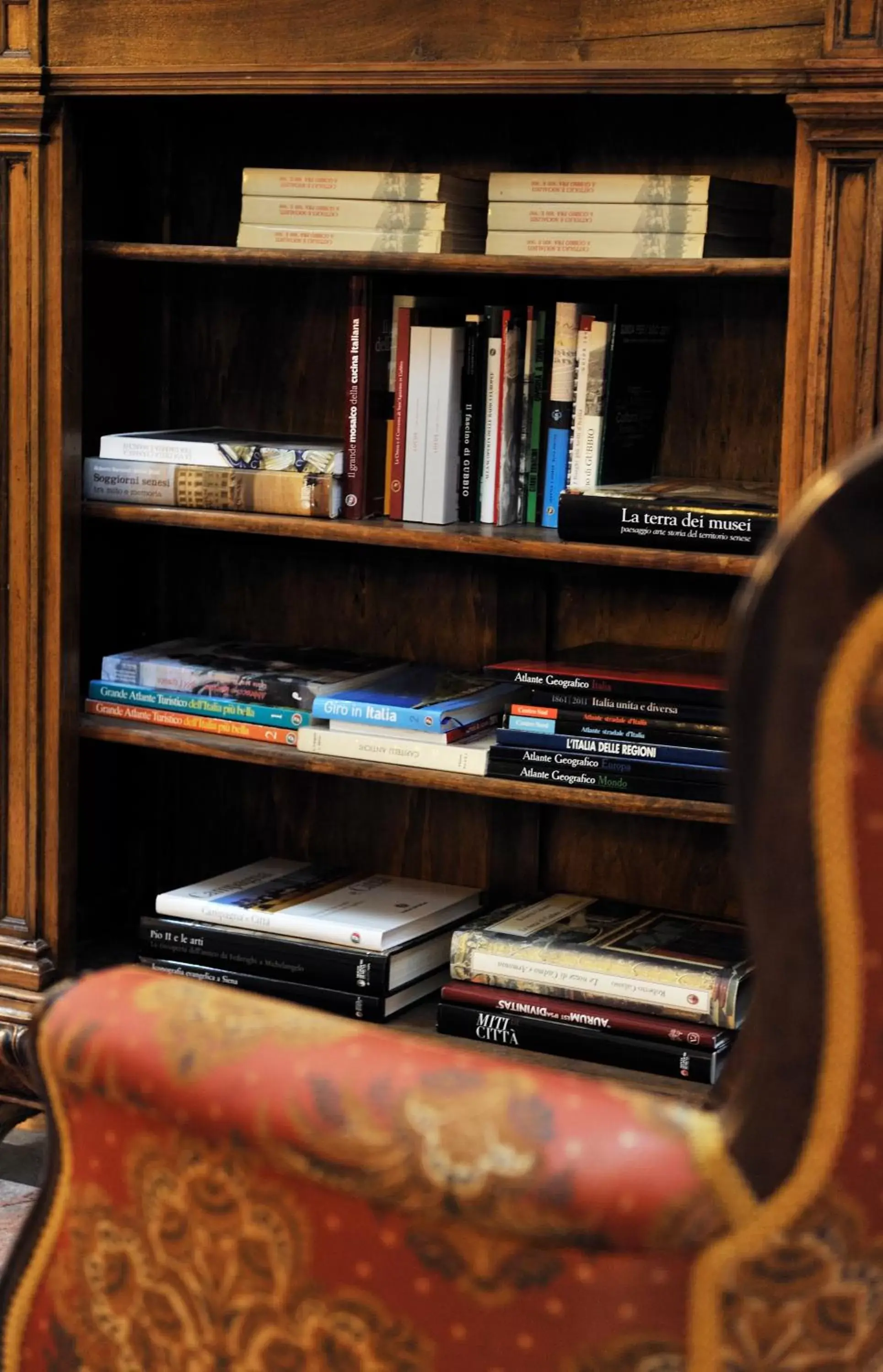 Library in Hotel San Marco