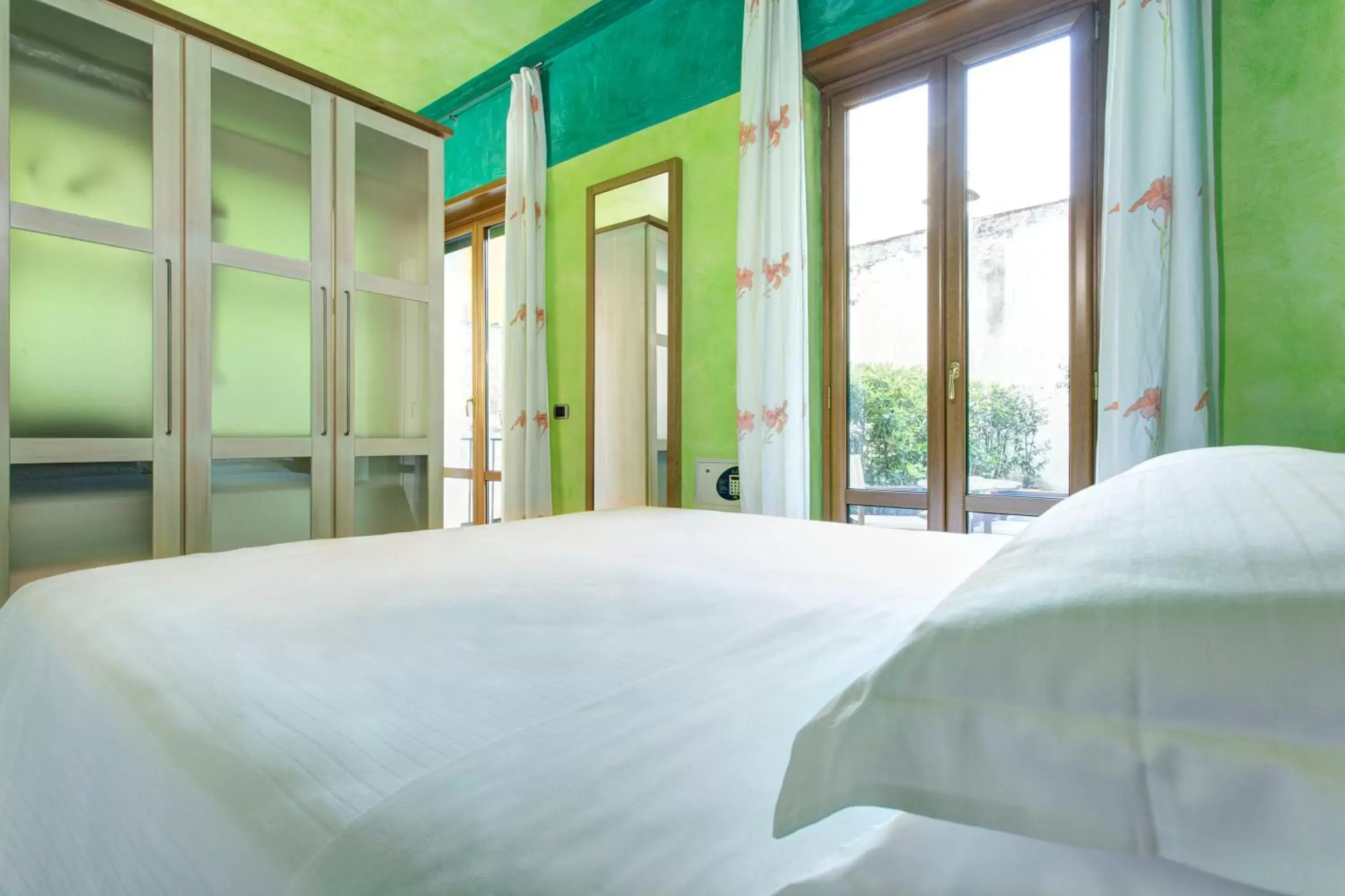 Bed in Hotel Firenze