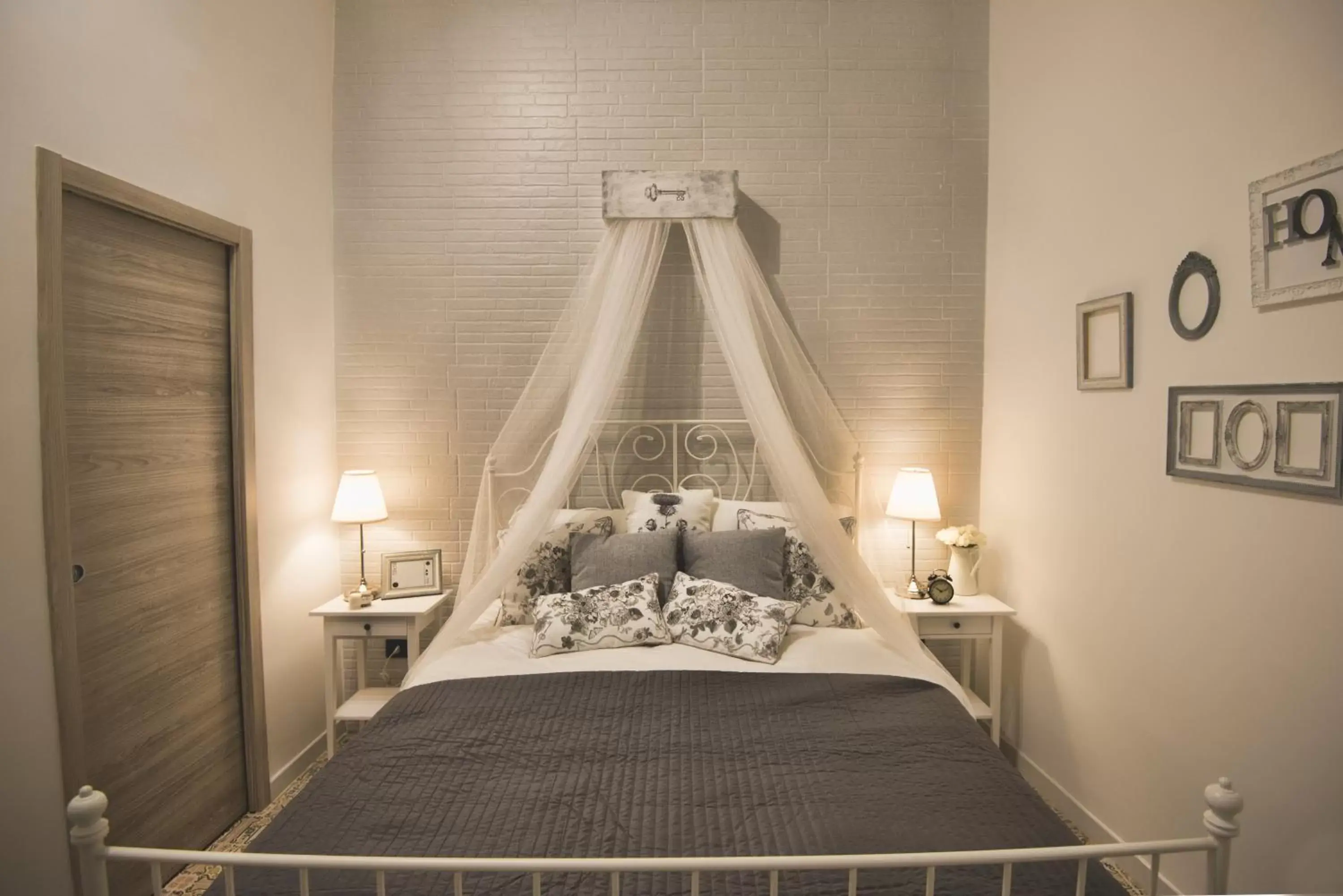 Bed in Elegant B&B - Il Vicolo storico