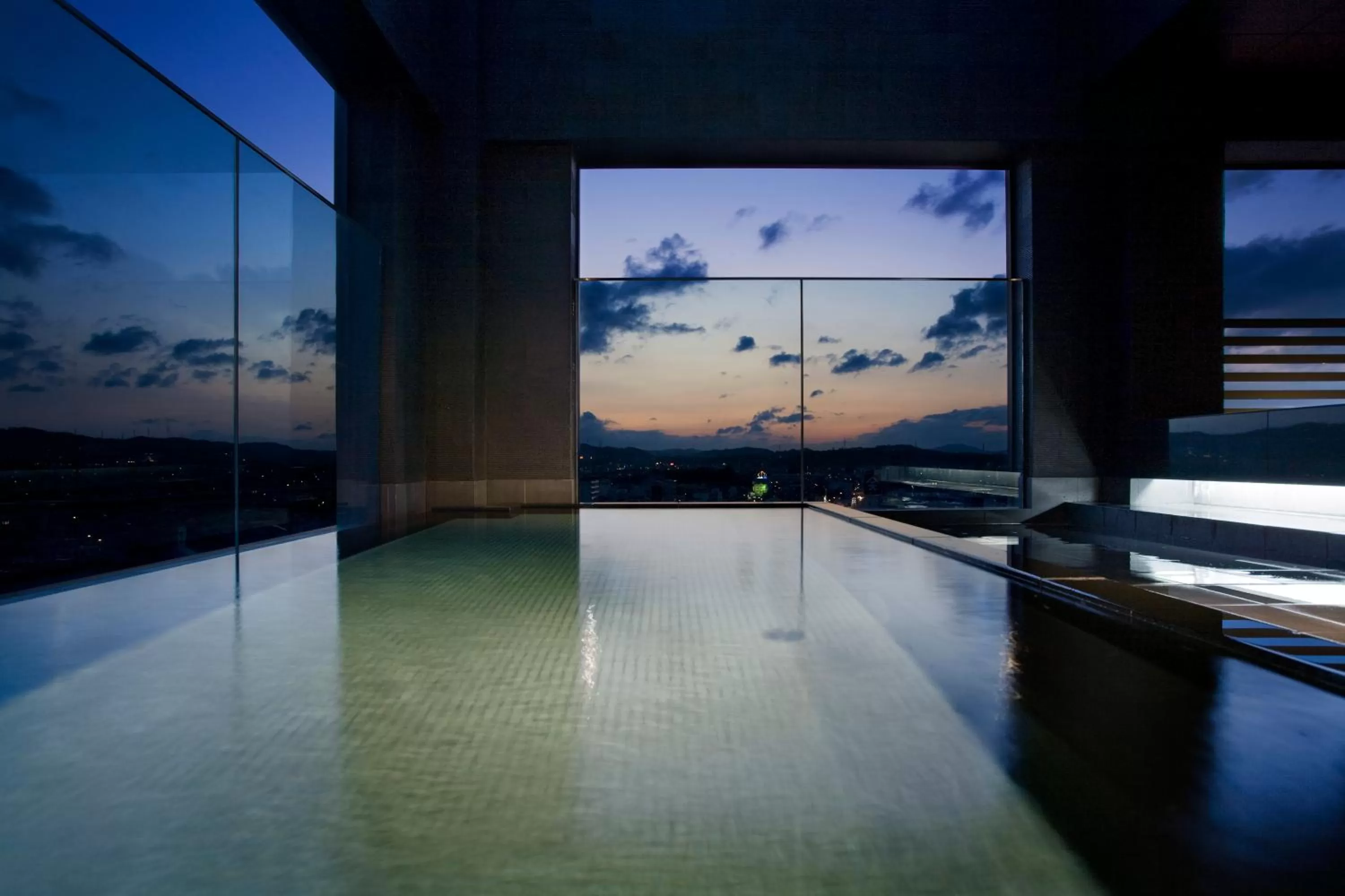 Swimming pool in Candeo Hotels Fukuyama