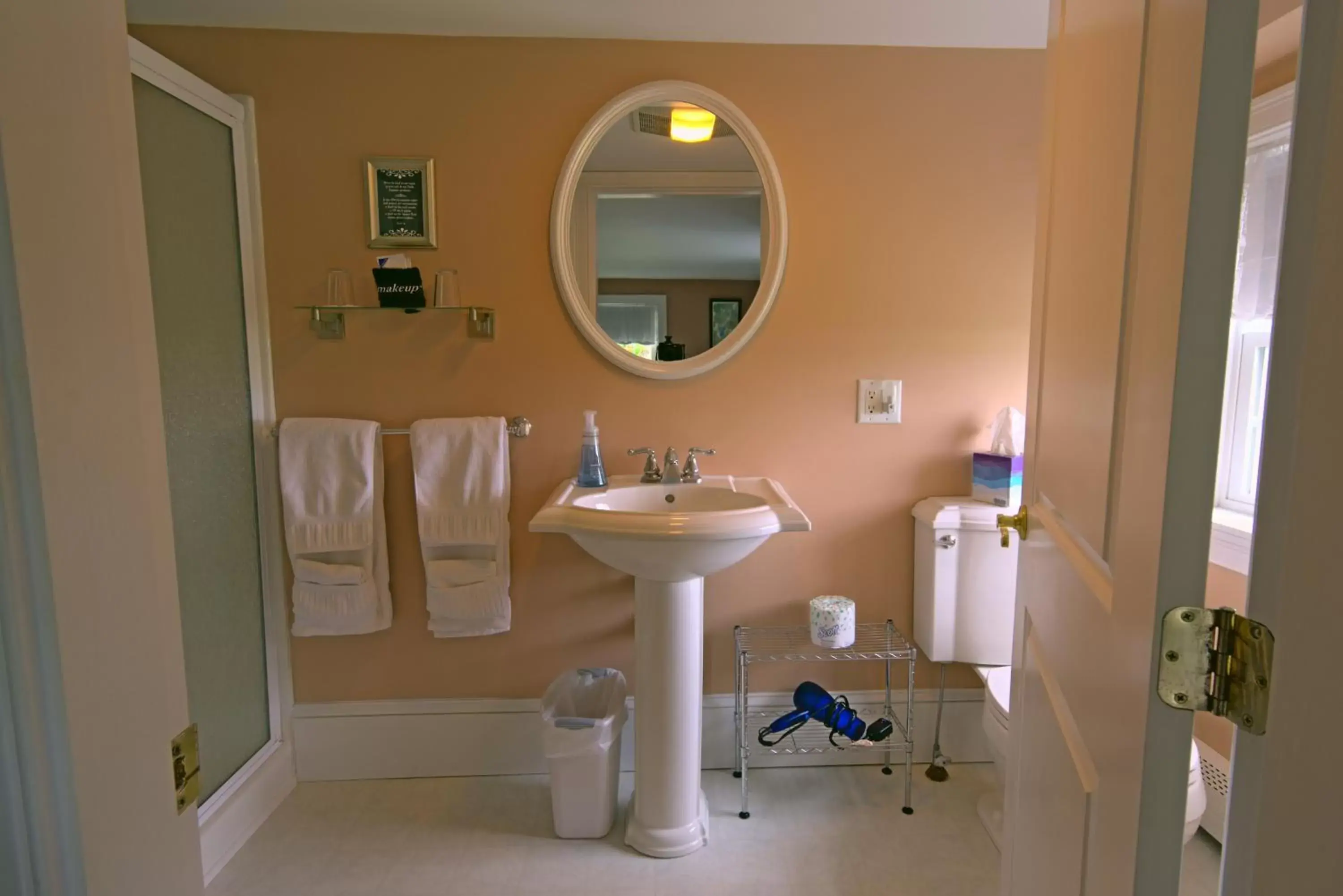 Bathroom in Ballard House Inn