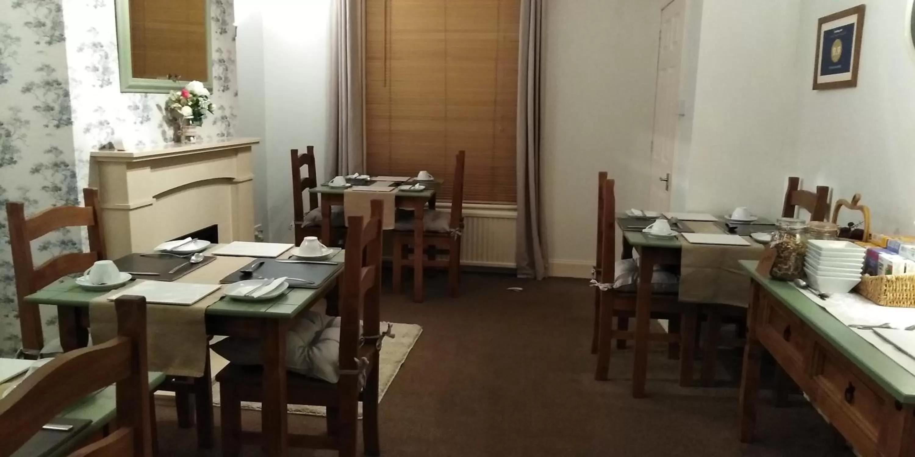 Restaurant/Places to Eat in 29 Well Street B&B