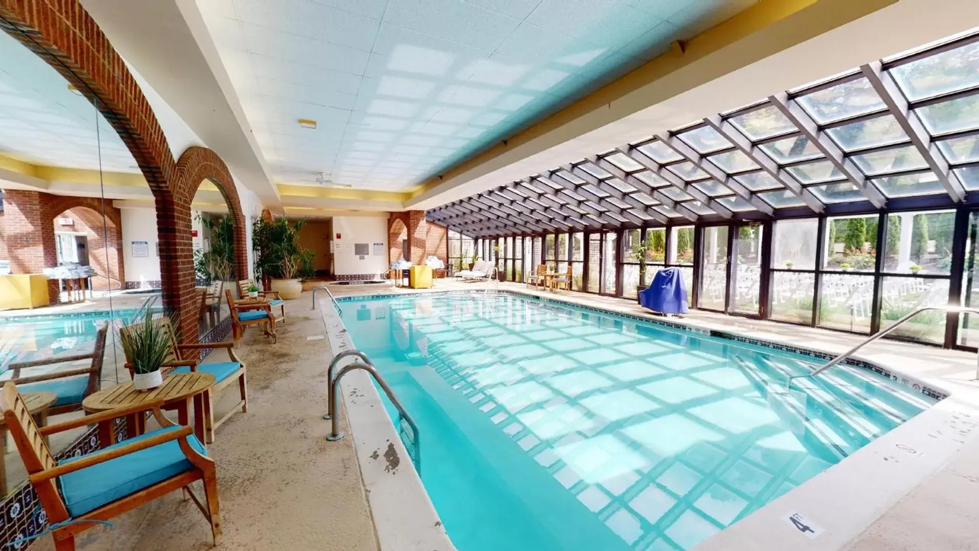 Pool view, Swimming Pool in The Simsbury Inn