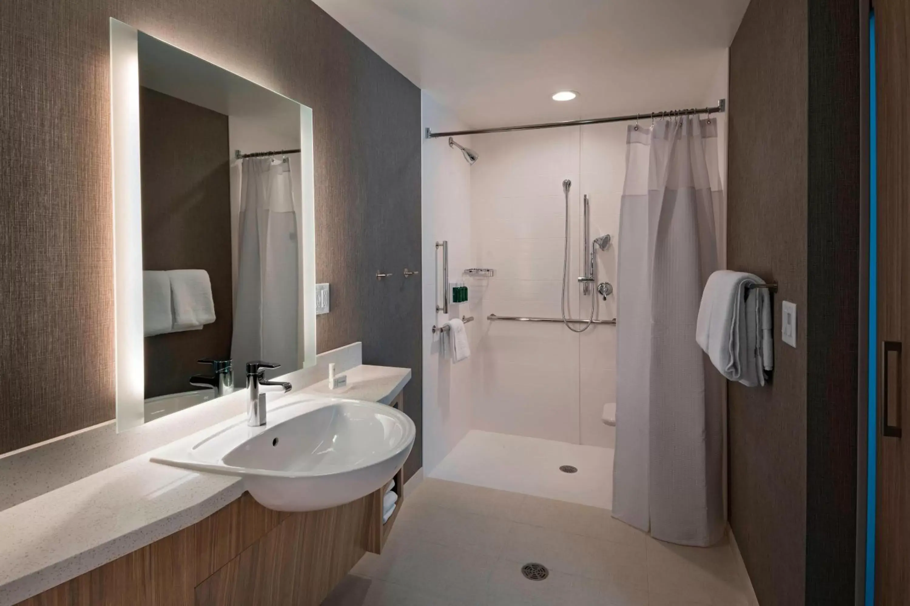 Bathroom in SpringHill Suites by Marriott Denver West/Golden