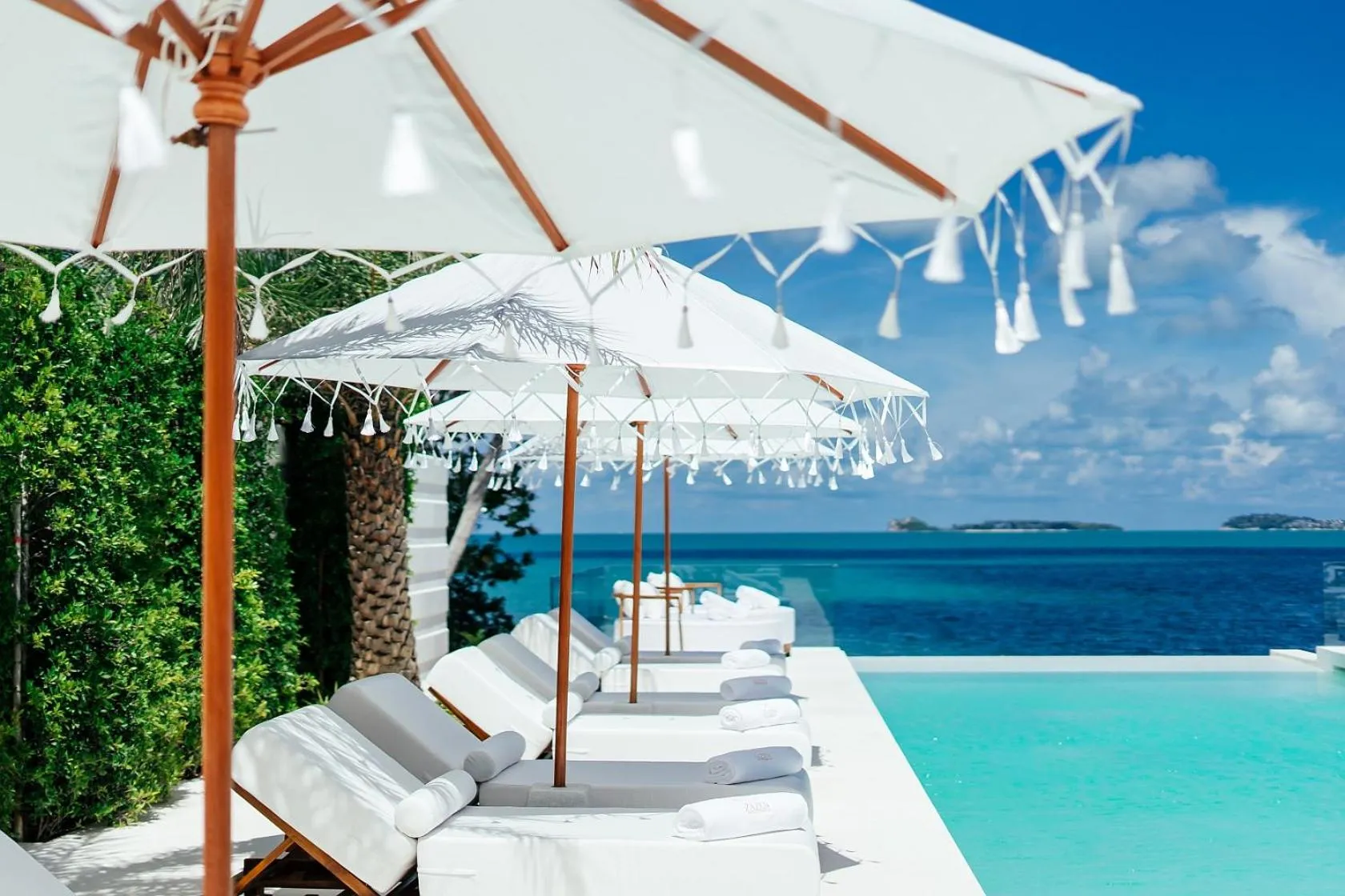 Swimming pool in Zazen Boutique Resort & Spa