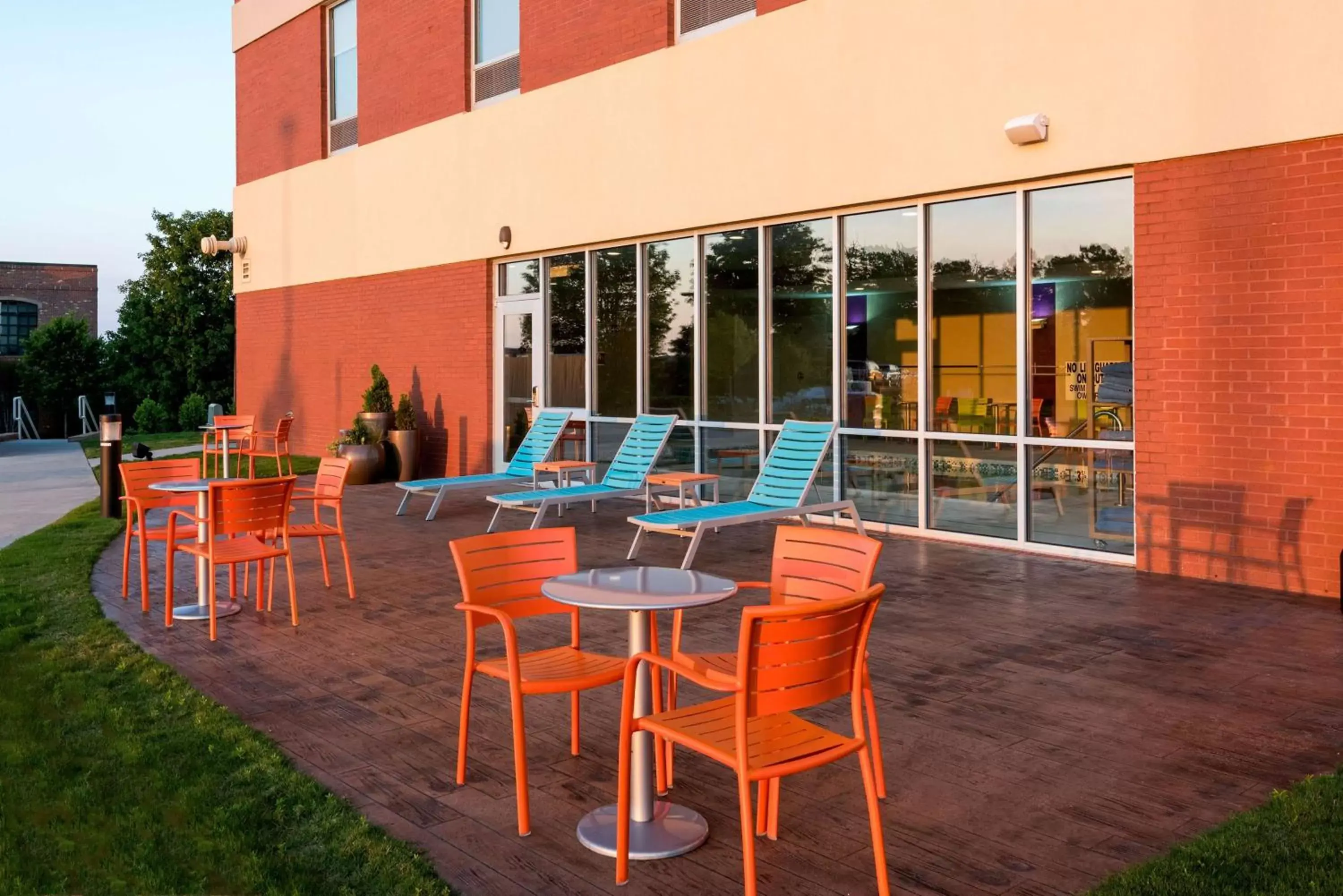 Patio in Home2 Suites by Hilton Charlotte University Research Park