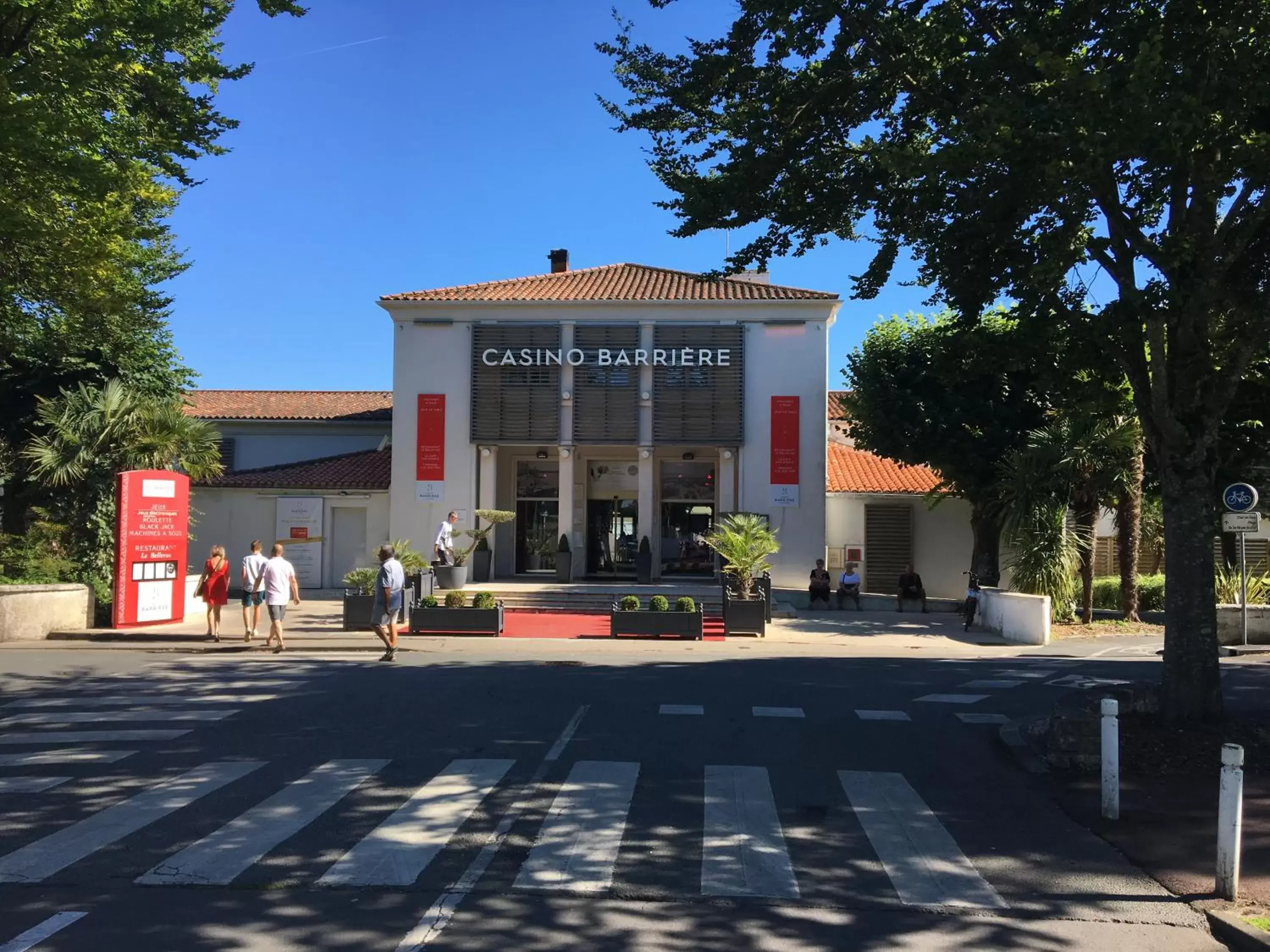 Casino, Property Building in Accostage Hôtel Plage de la Concurrence