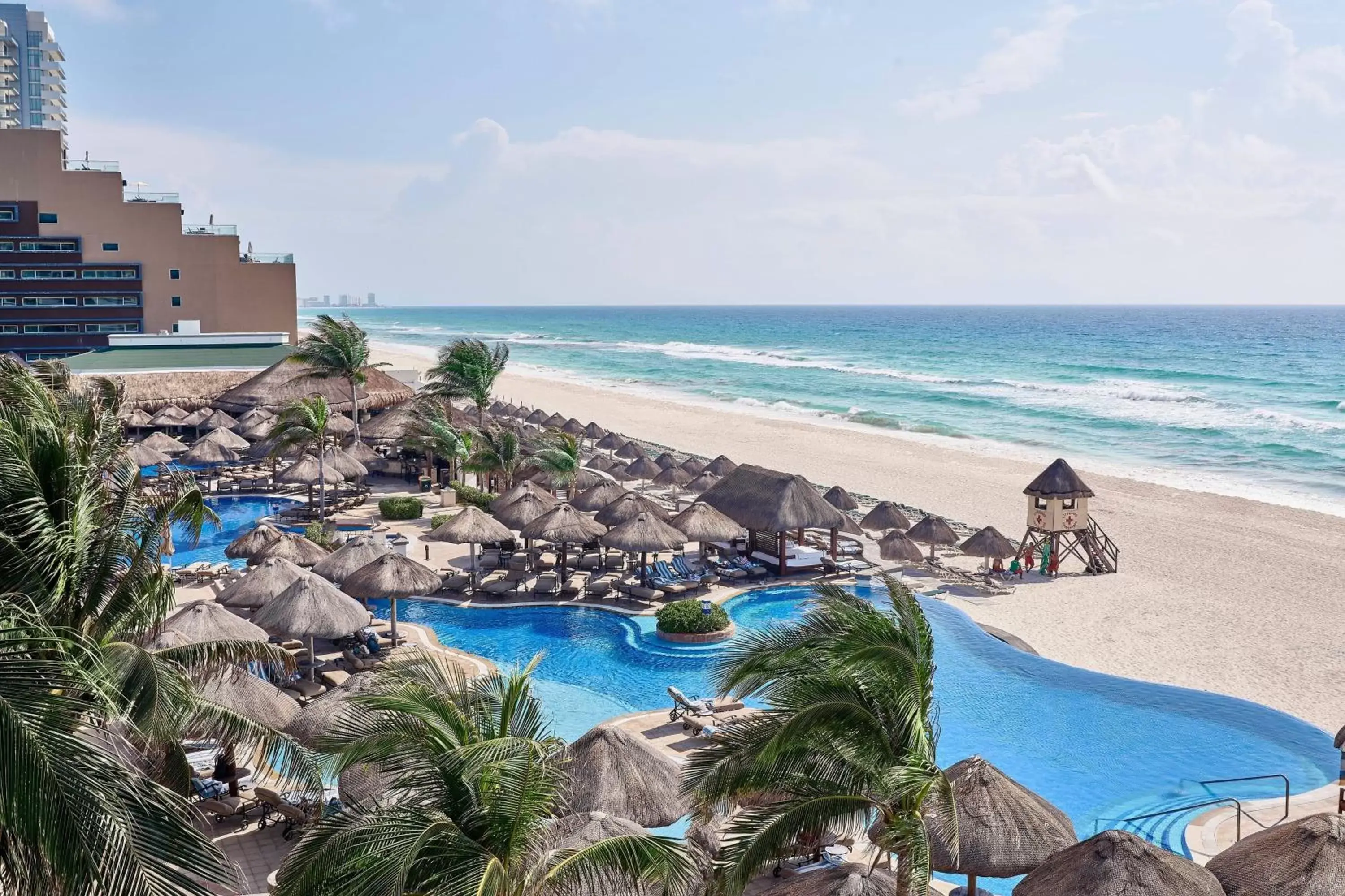 Photo of the whole room, Pool View in JW Marriott Cancun Resort & Spa