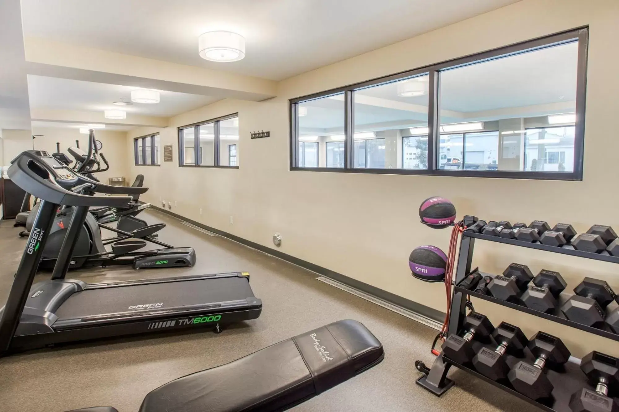 Fitness centre/facilities, Fitness Center/Facilities in Country Inn & Suites by Radisson, Grandville-Grand Rapids West, MI
