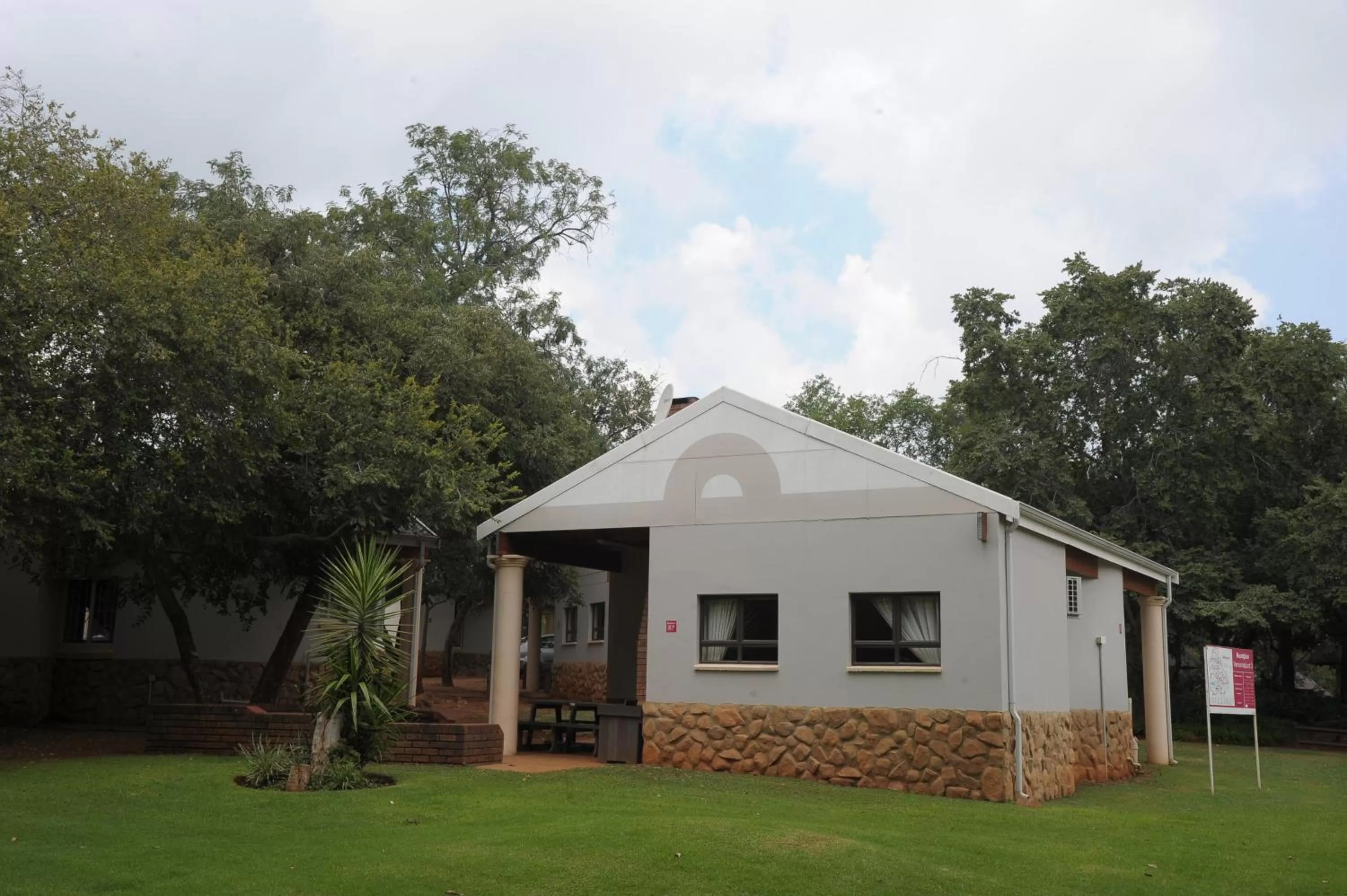Bungalow with Patio in ATKV Buffelspoort